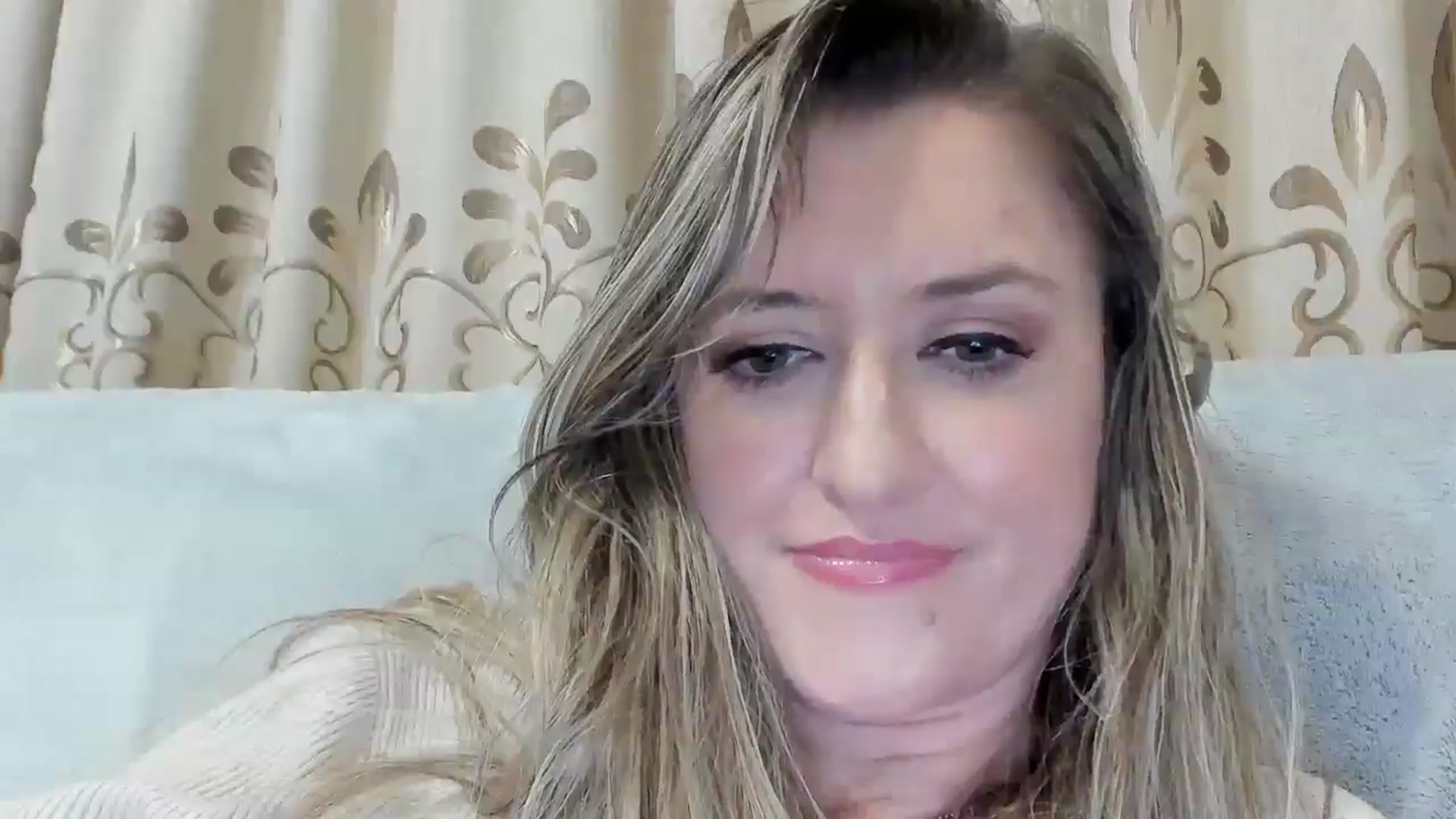 Gallery image thumbnail from BestDream's myfreecams stream on, 11/01/2025, 01:05 image 8 of 20
