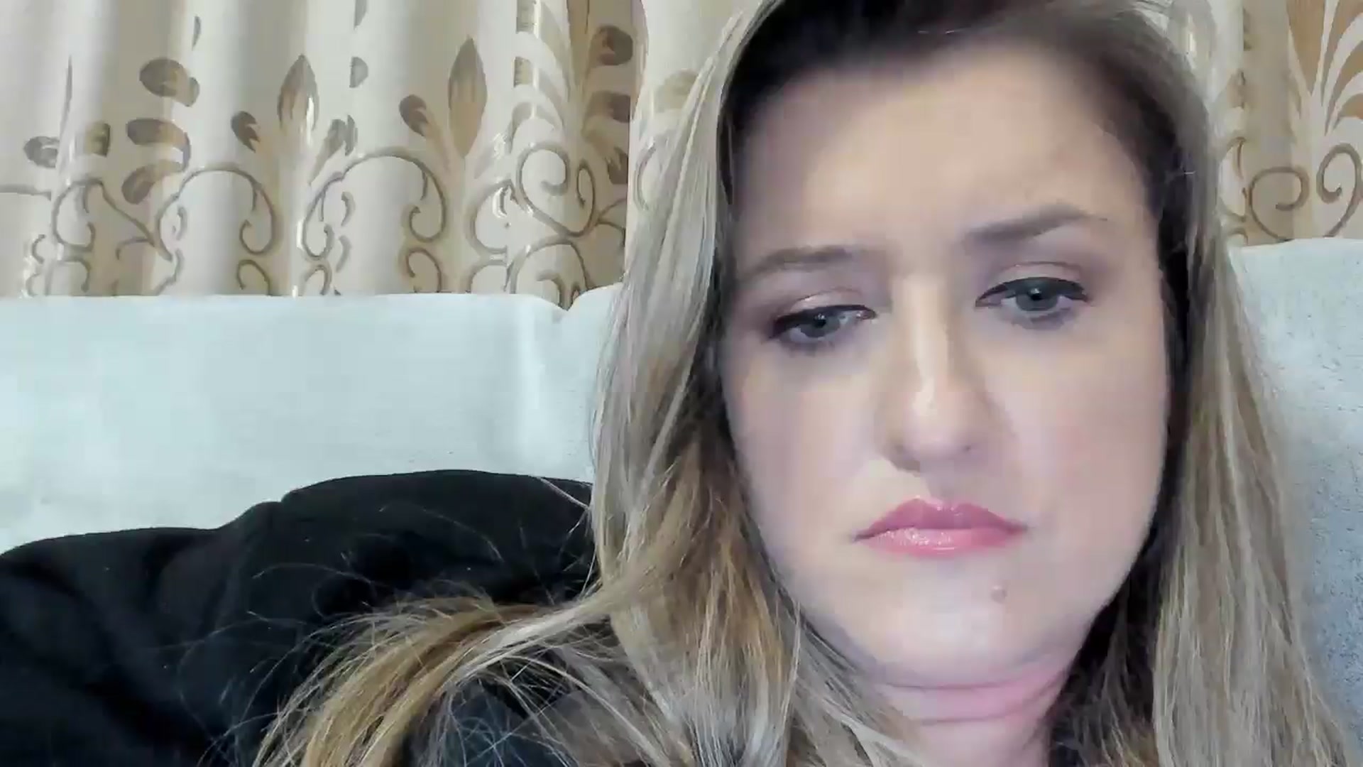 Gallery image thumbnail from BestDream's myfreecams stream on, 11/02/2025, 03:18 image 12 of 20