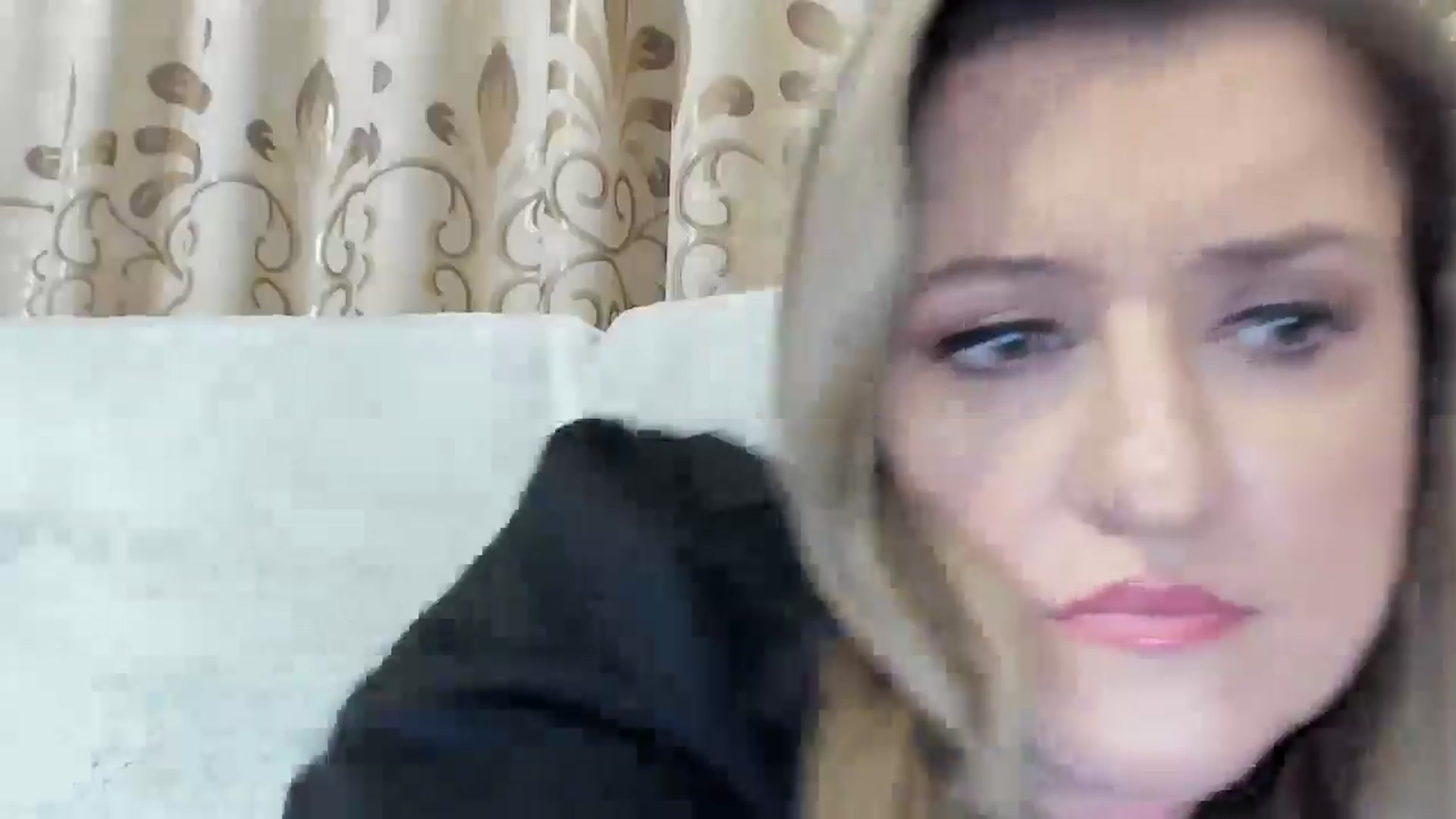 Gallery image thumbnail from BestDream's myfreecams stream on, 11/02/2025, 03:18 image 11 of 20