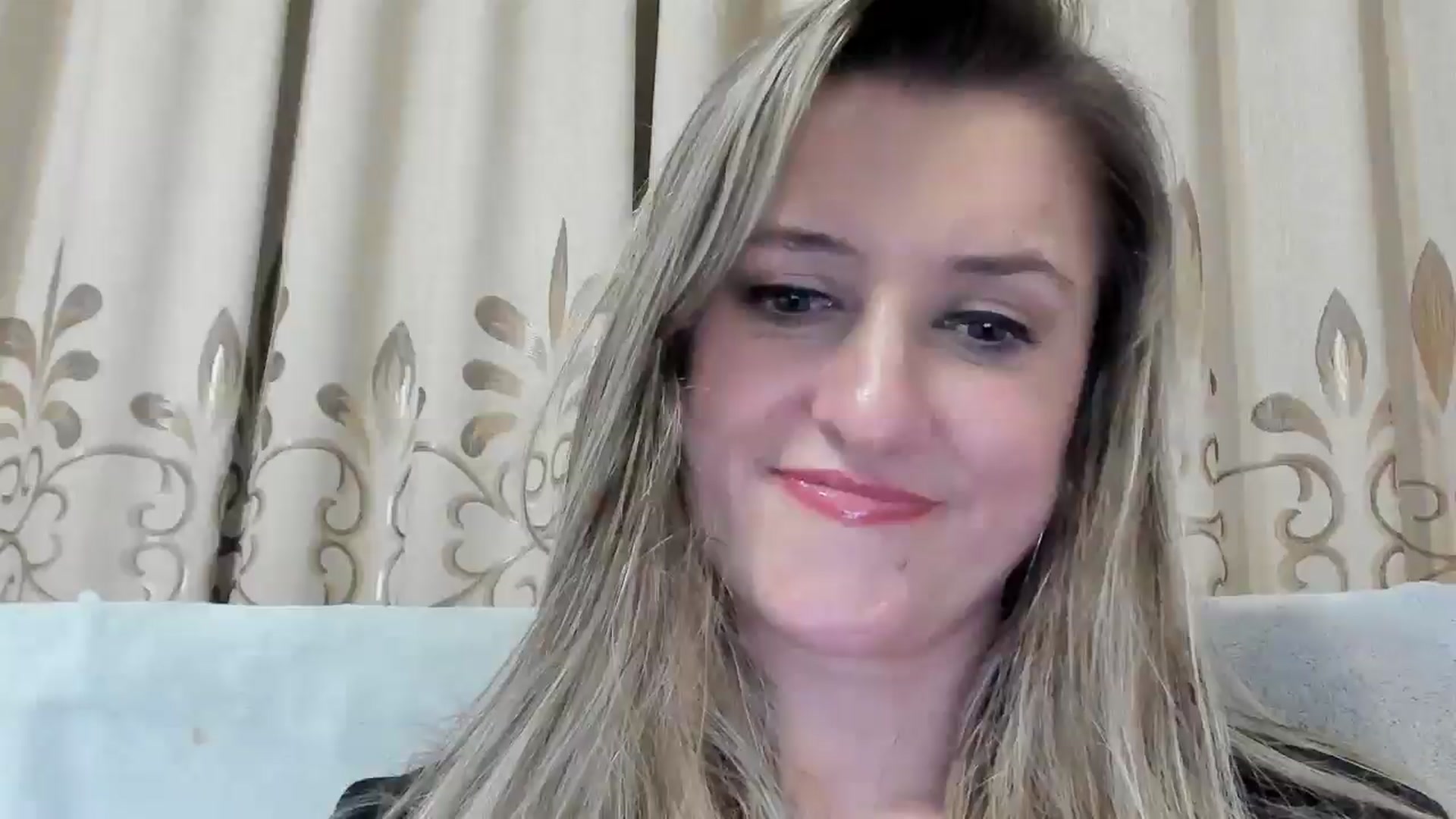 Gallery image thumbnail from BestDream's myfreecams stream on, 11/02/2025, 22:52 image 18 of 20