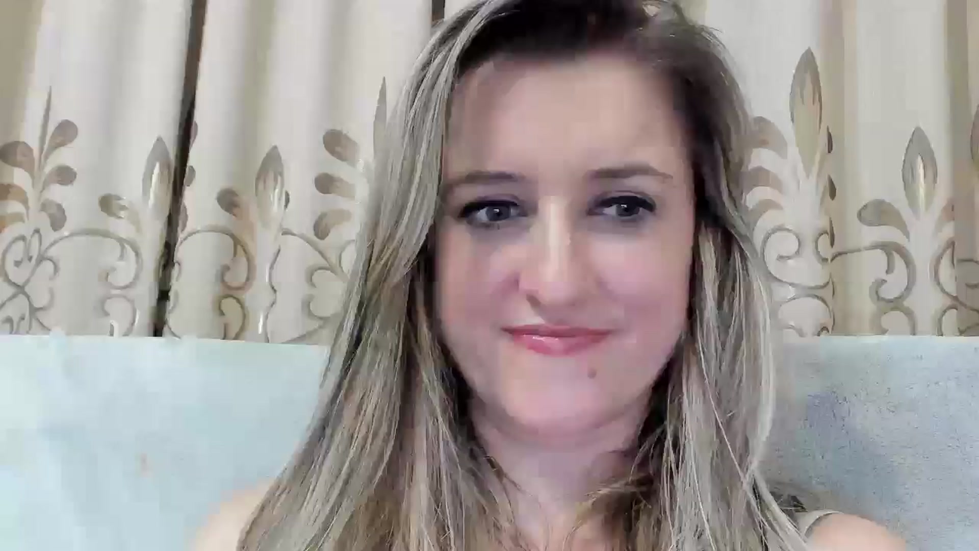 Gallery image thumbnail from BestDream's myfreecams stream on, 11/03/2025, 24:27 image 15 of 20