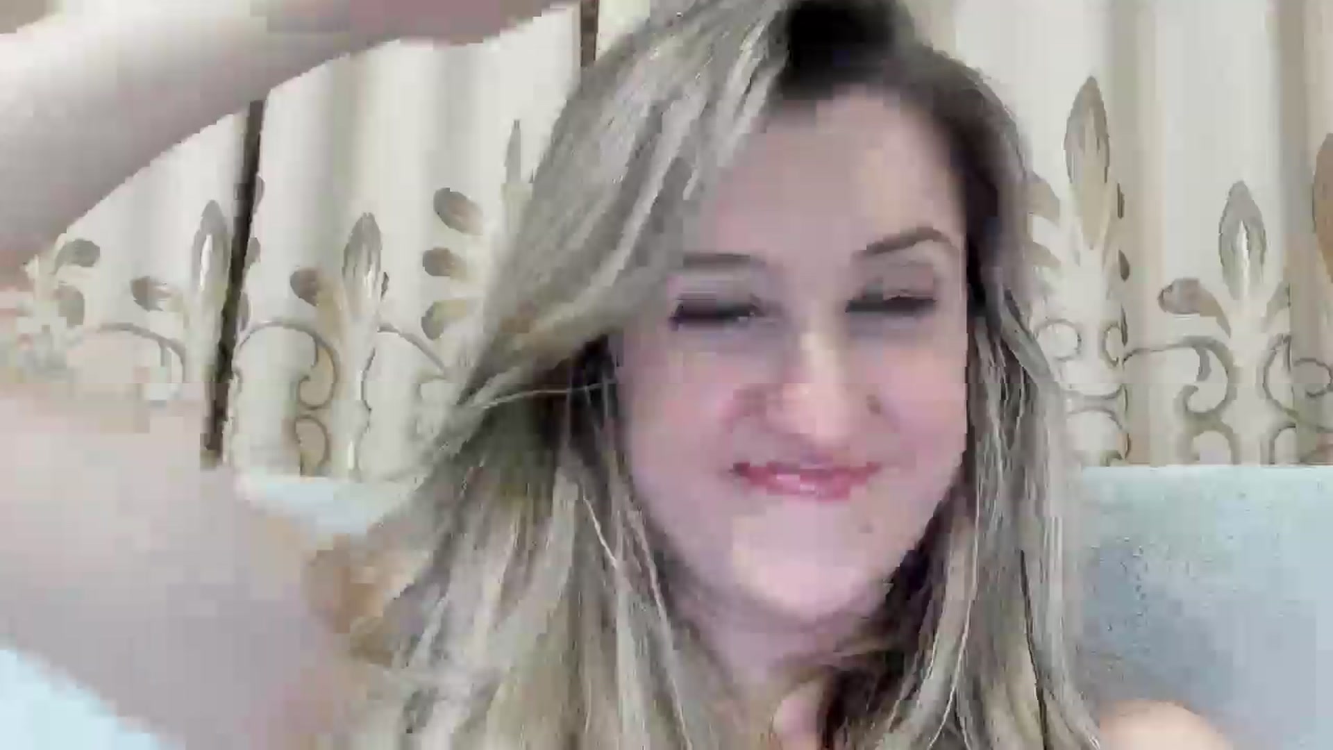Gallery image thumbnail from BestDream's myfreecams stream on, 11/03/2025, 24:27 image 17 of 20