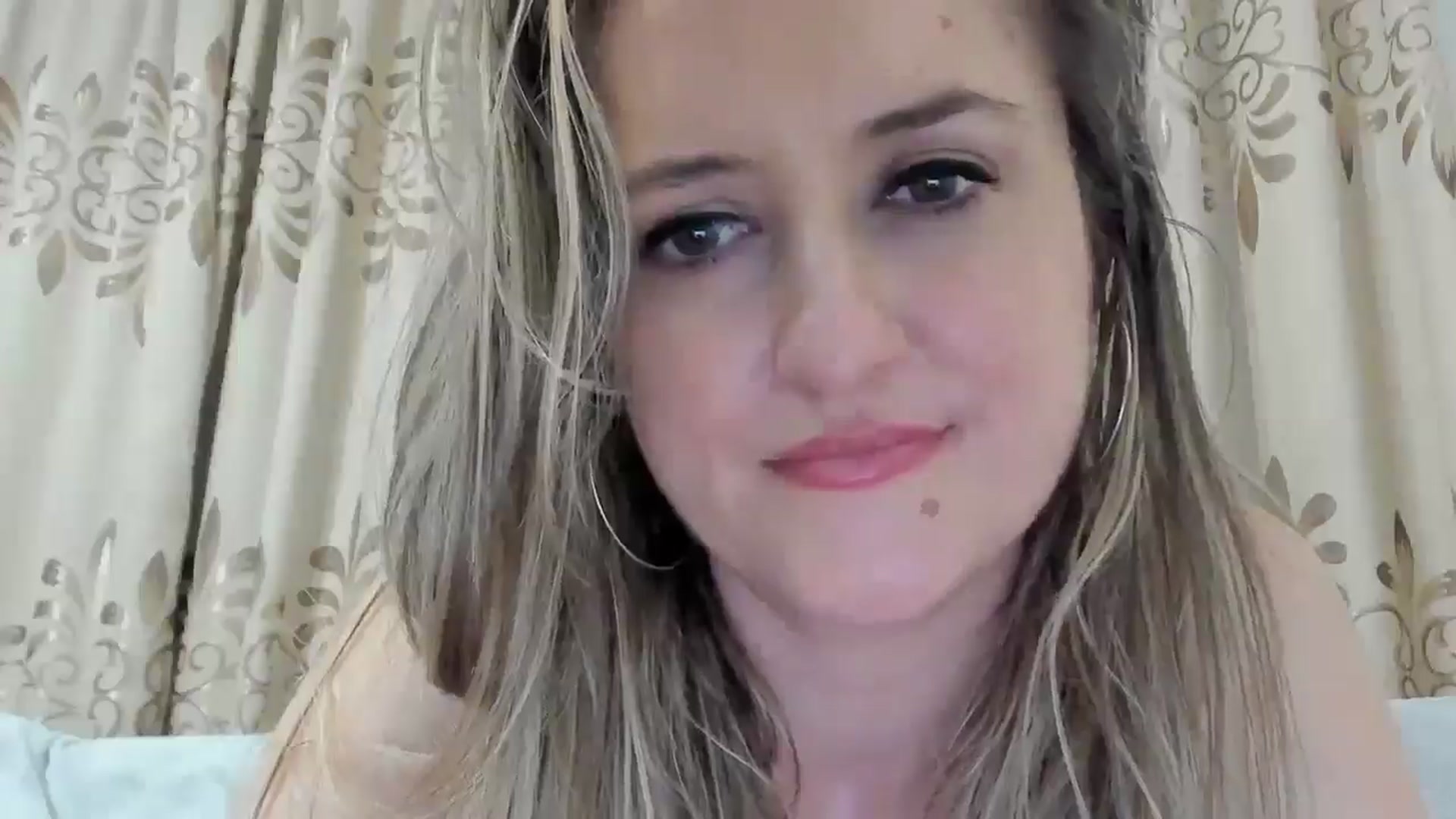 Gallery image thumbnail from BestDream's myfreecams stream on, 11/03/2025, 01:47 image 19 of 20