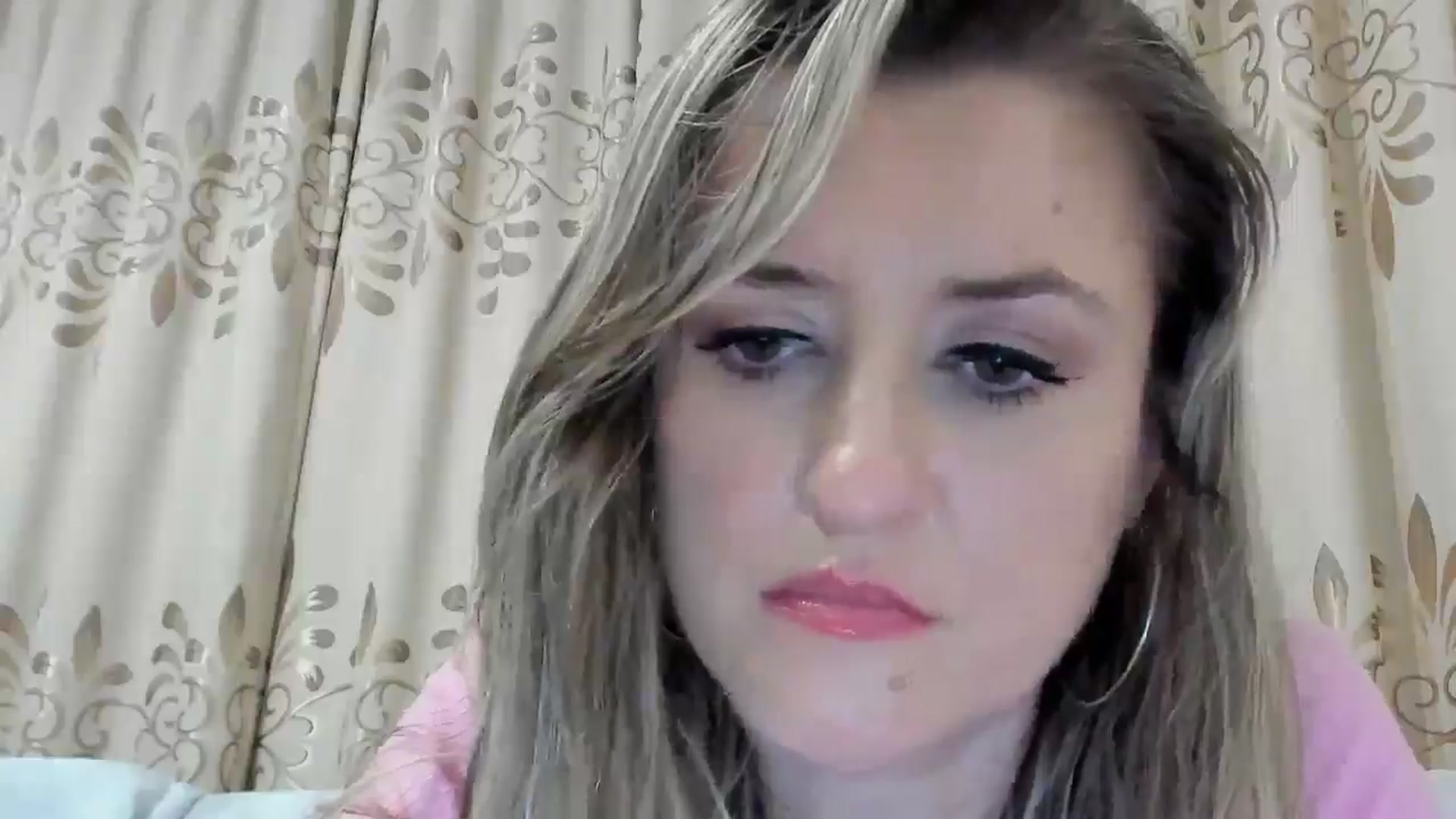 Gallery image thumbnail from BestDream's myfreecams stream on, 11/03/2025, 23:24 image 5 of 20