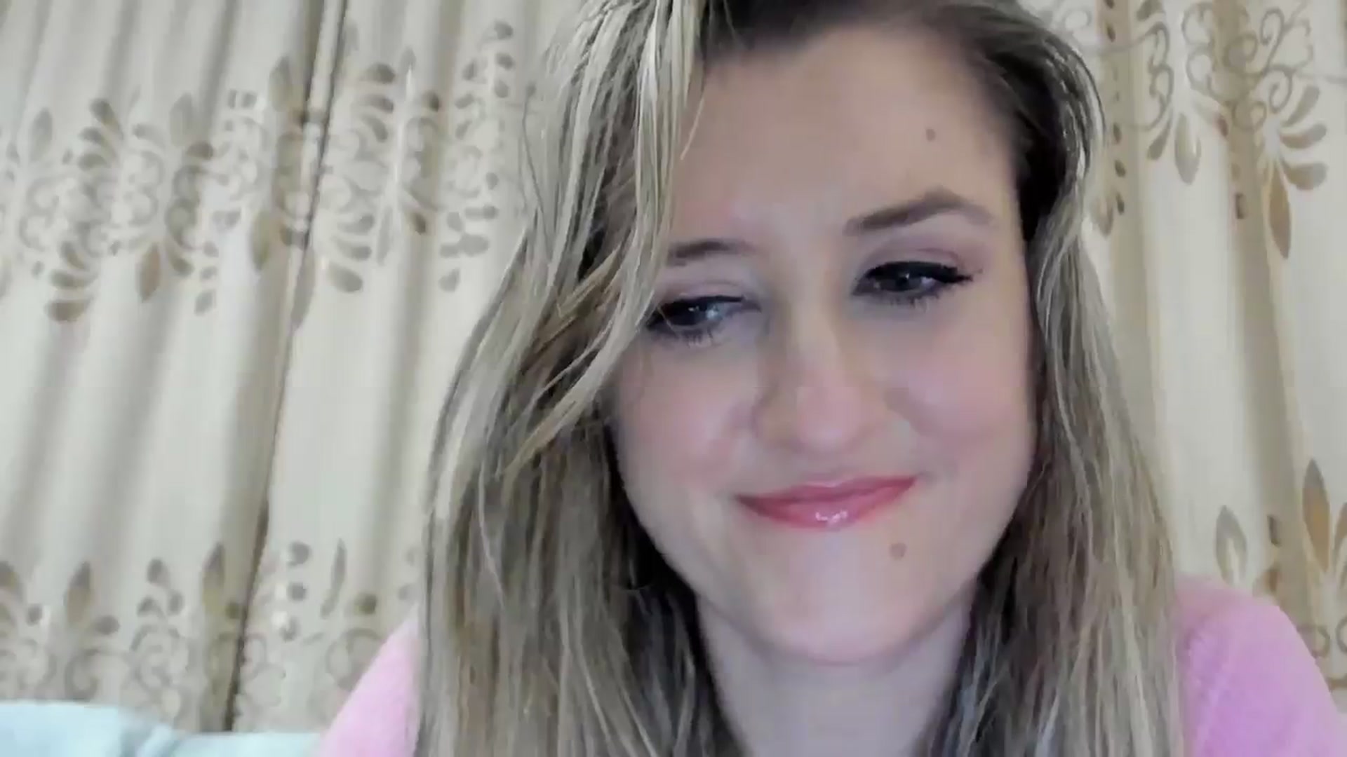Gallery image thumbnail from BestDream's myfreecams stream on, 11/03/2025, 23:24 image 19 of 20