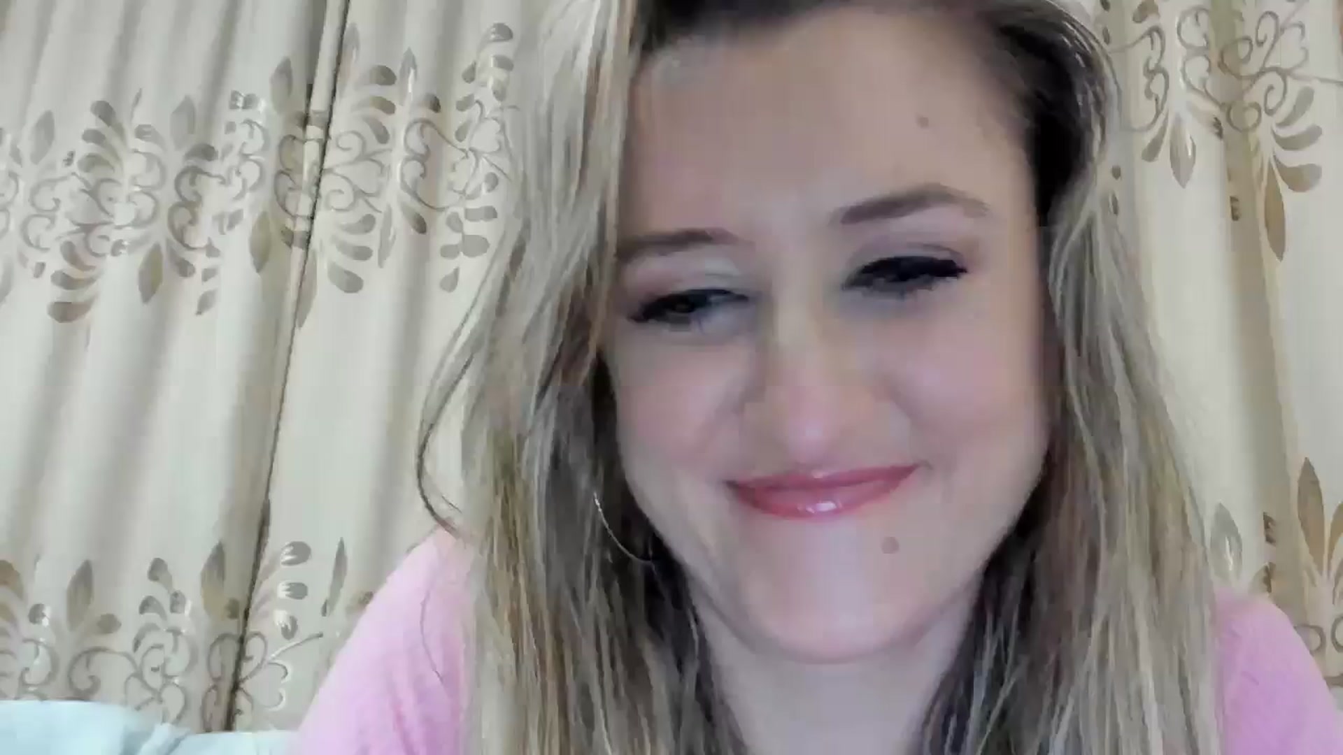 Gallery image thumbnail from BestDream's myfreecams stream on, 11/03/2025, 23:24 image 14 of 20