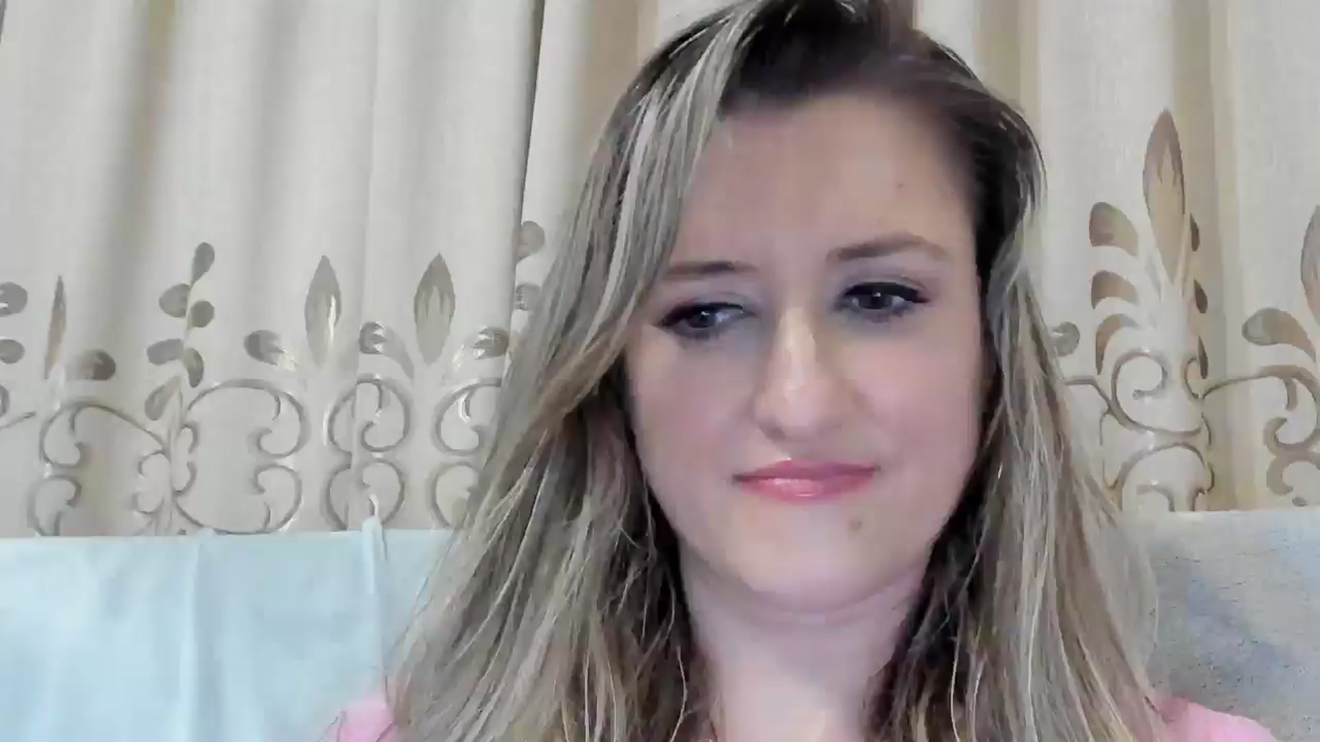 Gallery image thumbnail from BestDream's myfreecams stream on, 11/04/2025, 24:00 image 14 of 20
