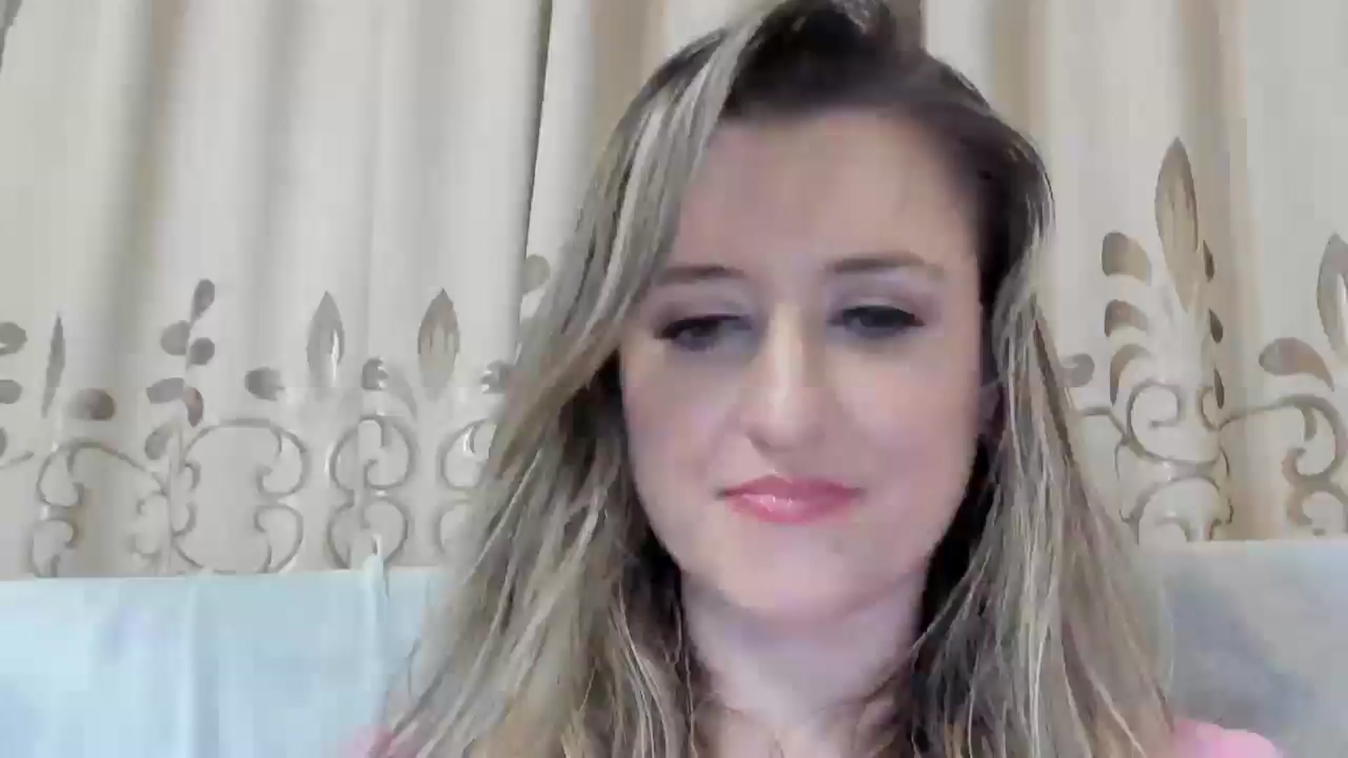 Gallery image thumbnail from BestDream's myfreecams stream on, 11/04/2025, 24:00 image 12 of 20