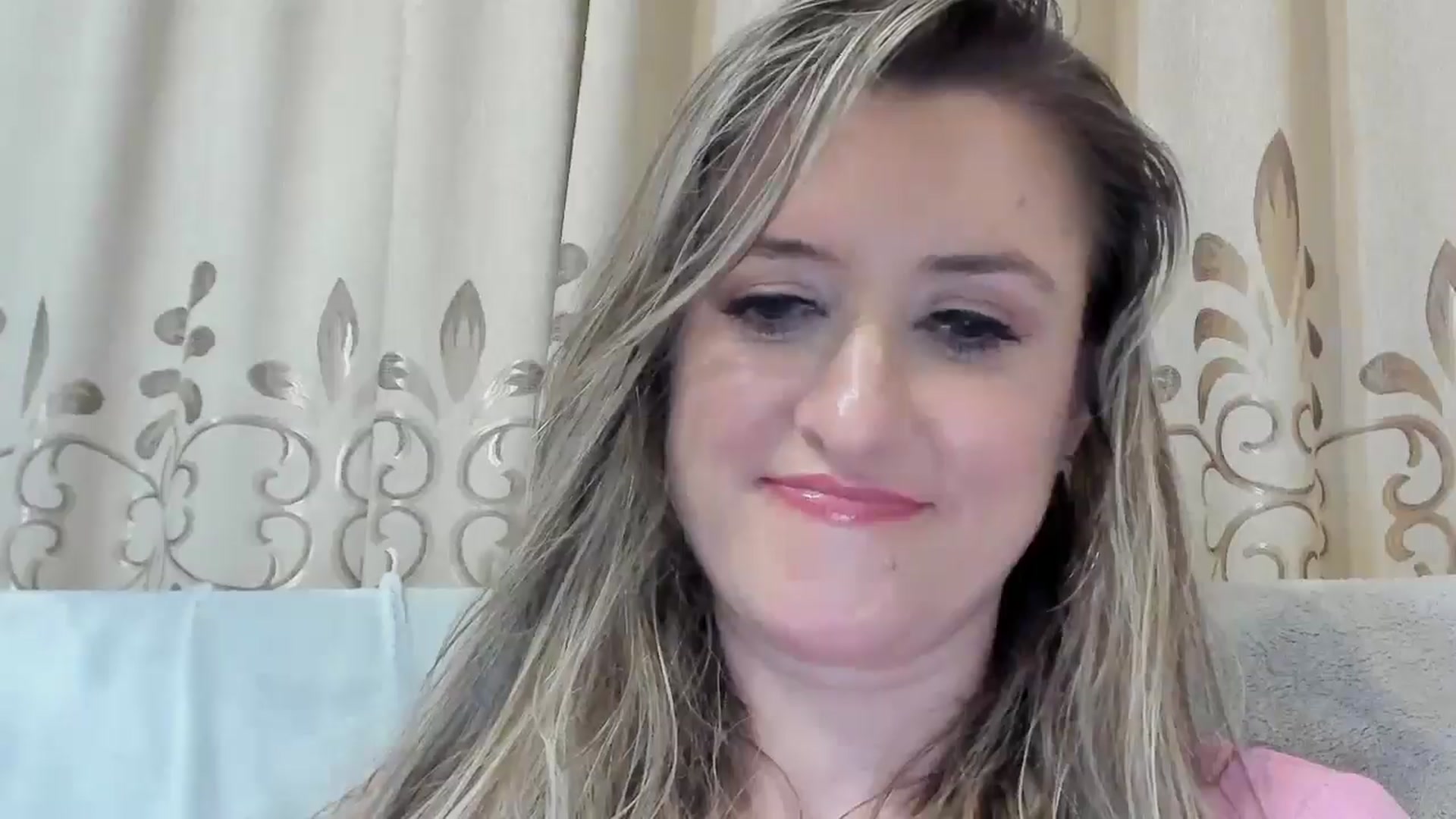 Gallery image thumbnail from BestDream's myfreecams stream on, 11/04/2025, 24:00 image 6 of 20
