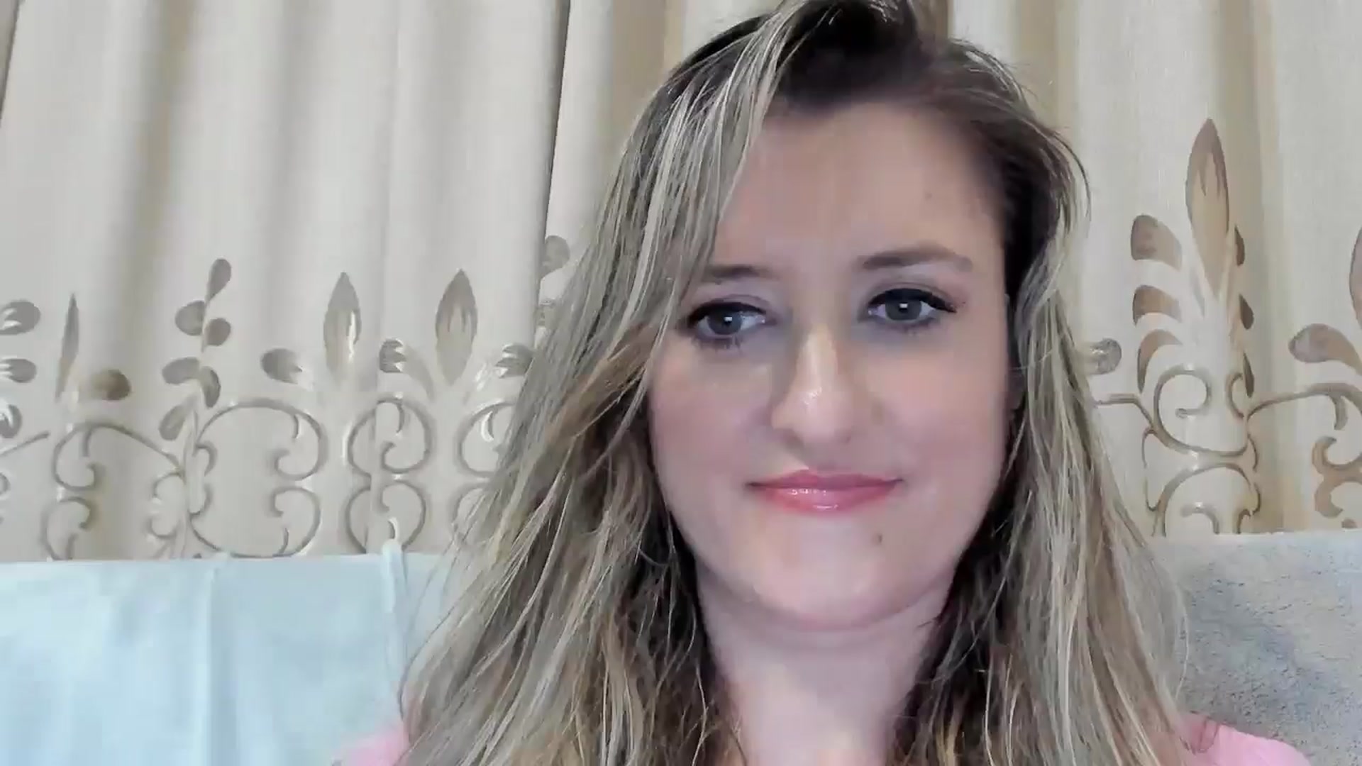 Gallery image thumbnail from BestDream's myfreecams stream on, 11/04/2025, 24:00 image 15 of 20