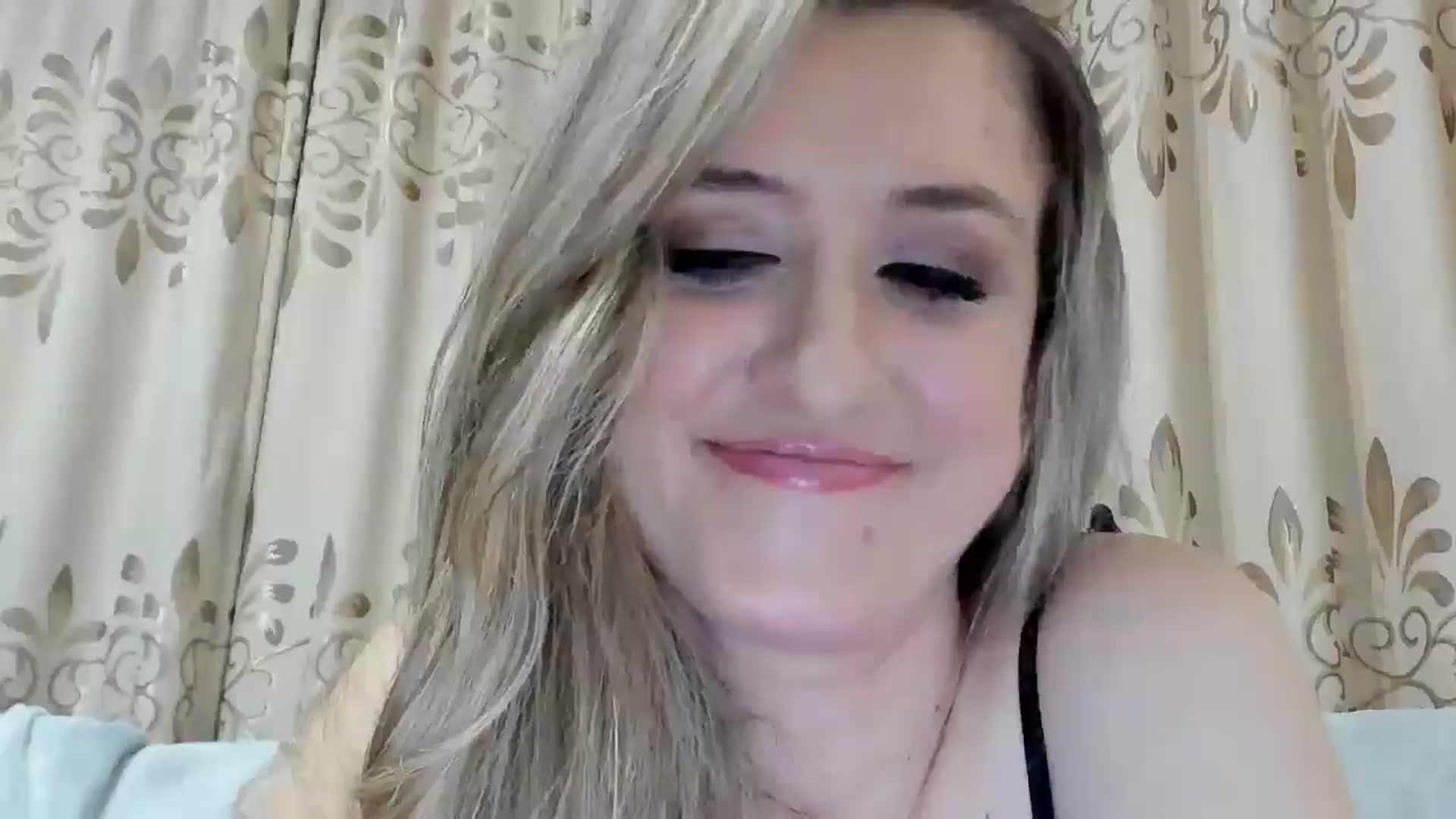 Gallery image thumbnail from BestDream's myfreecams stream on, 11/04/2025, 22:27 image 6 of 20
