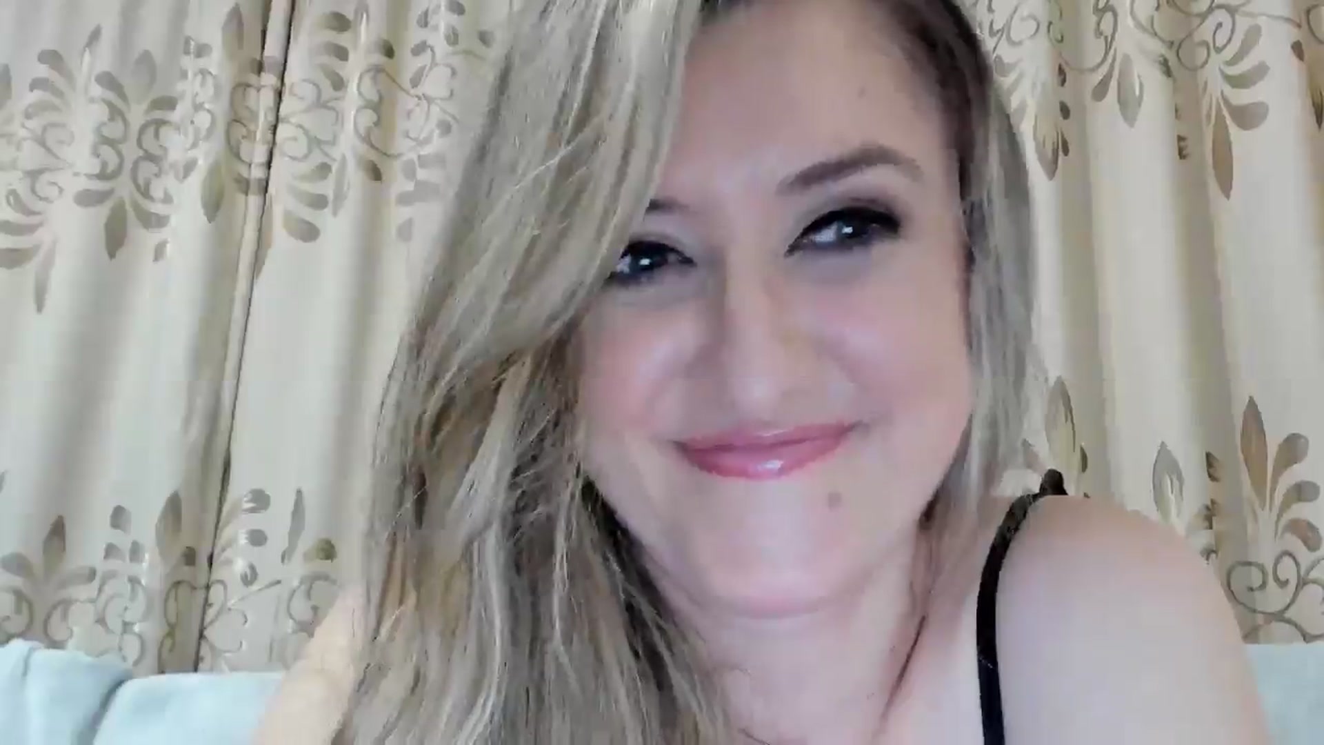 Gallery image thumbnail from BestDream's myfreecams stream on, 11/04/2025, 22:27 image 8 of 20