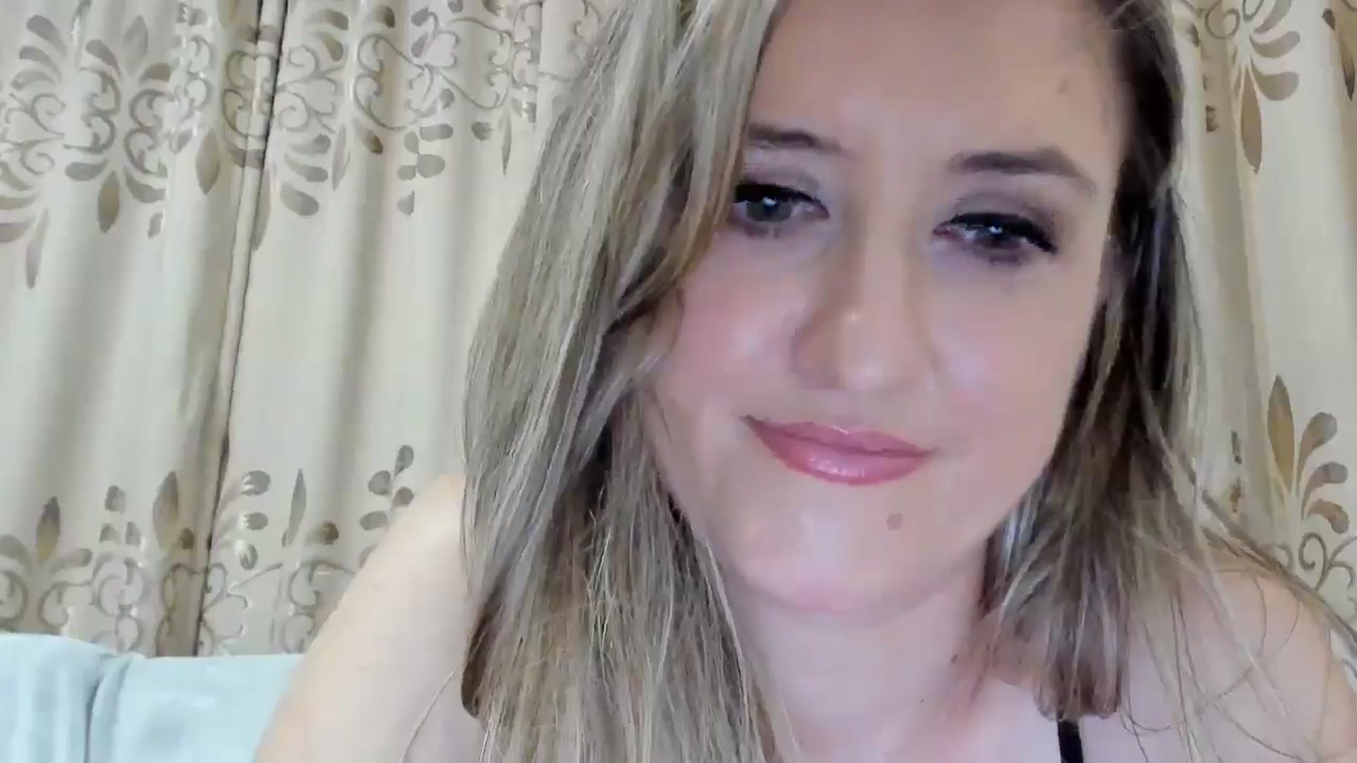 Gallery image thumbnail from BestDream's myfreecams stream on, 11/04/2025, 23:33 image 11 of 20