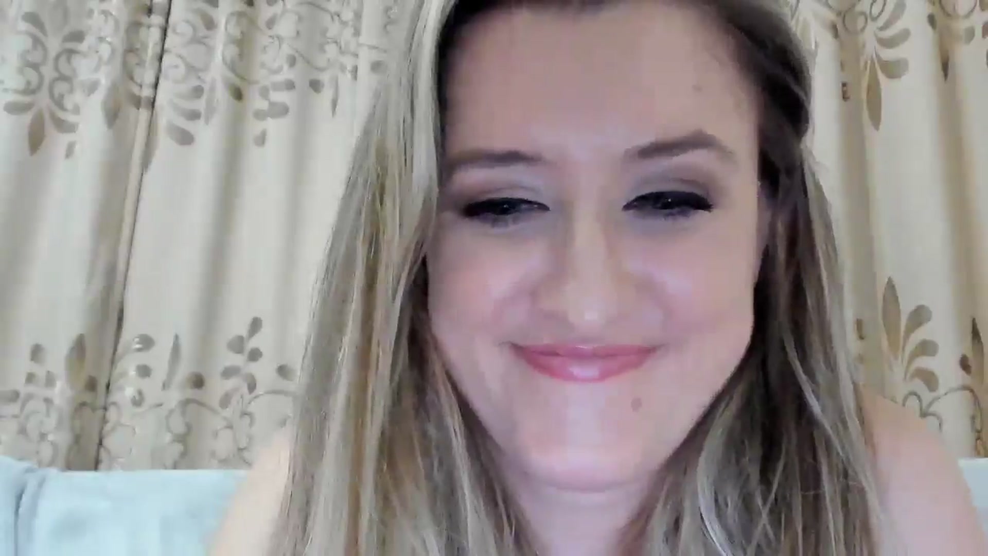Gallery image thumbnail from BestDream's myfreecams stream on, 11/05/2025, 24:12 image 5 of 20