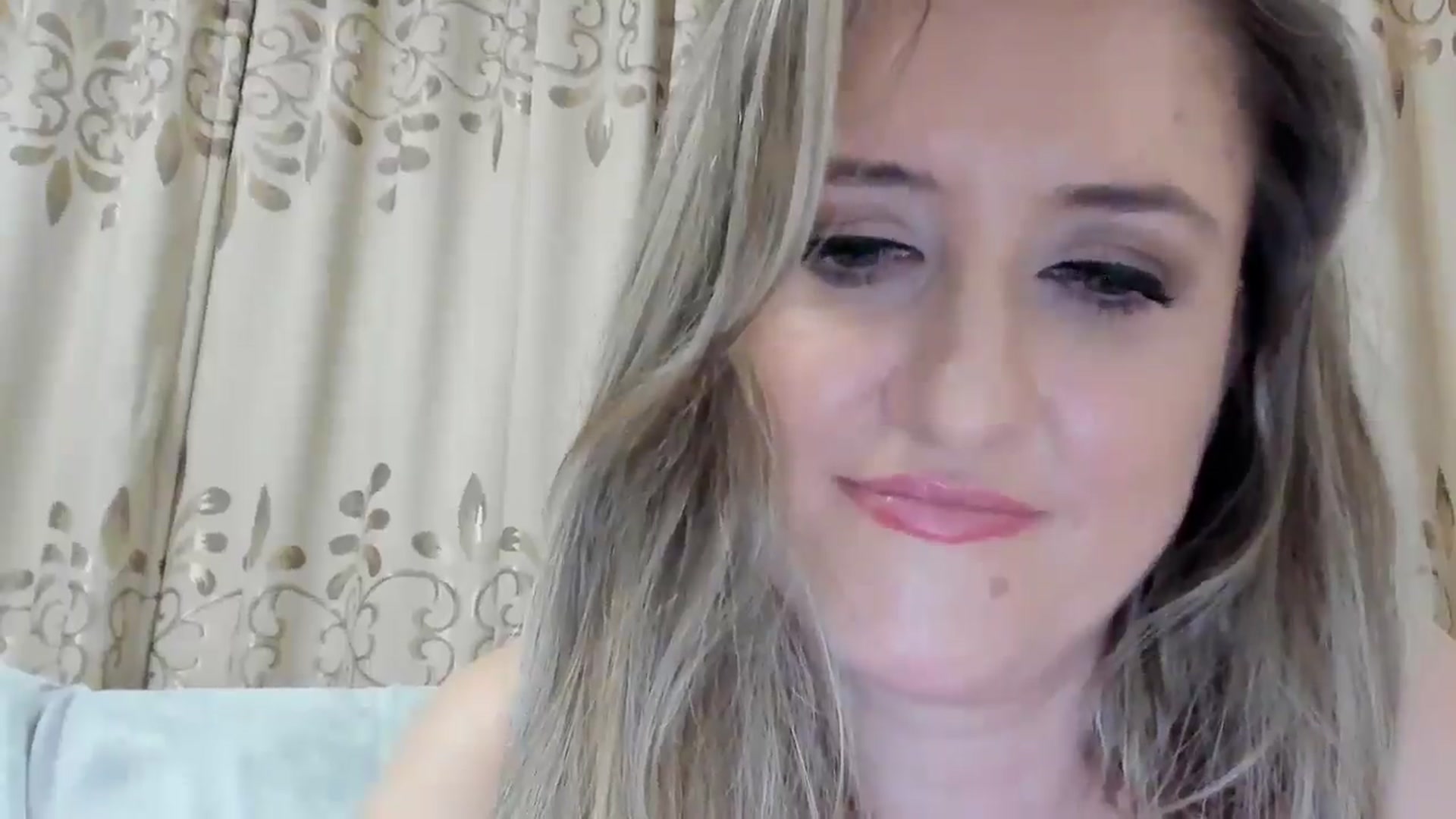 Gallery image thumbnail from BestDream's myfreecams stream on, 11/05/2025, 24:12 image 14 of 20