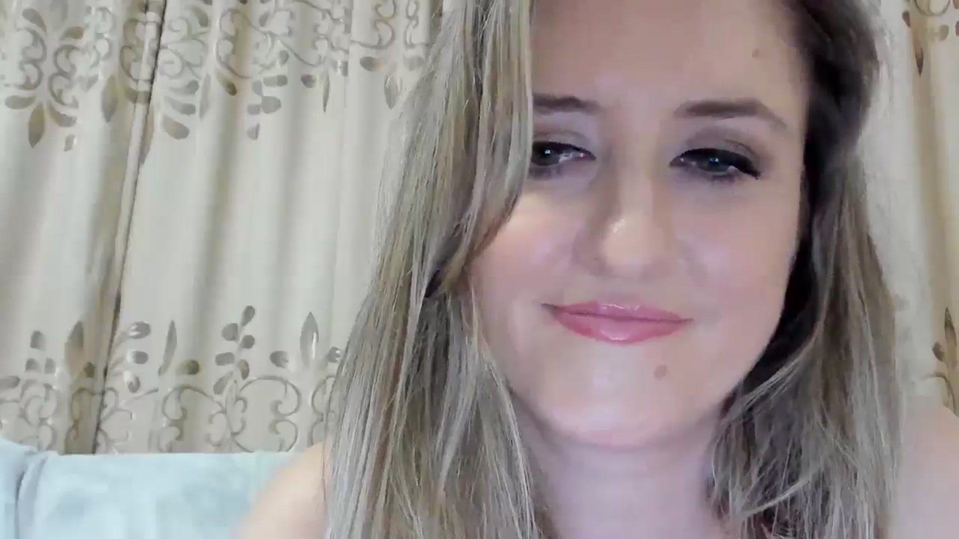 Gallery image thumbnail from BestDream's myfreecams stream on, 11/05/2025, 24:12 image 17 of 20