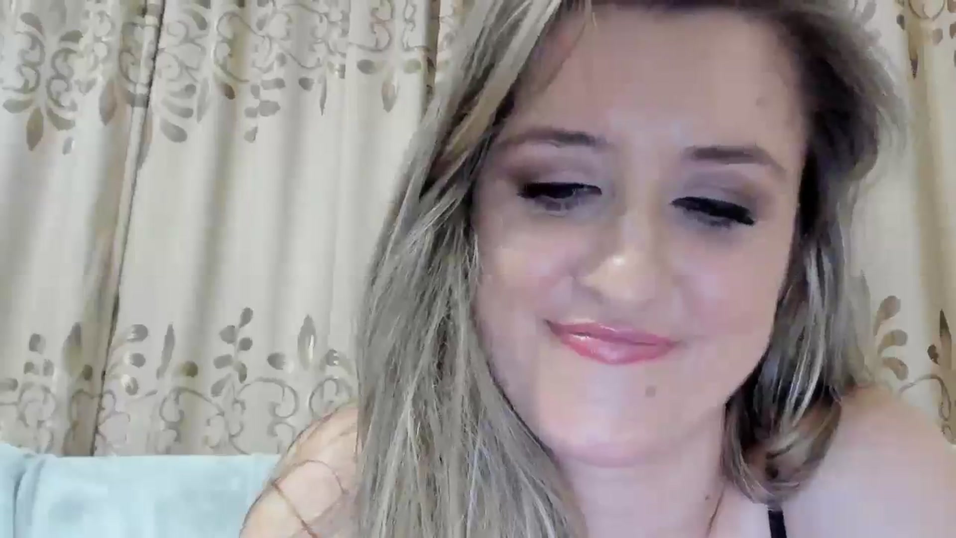 Gallery image thumbnail from BestDream's myfreecams stream on, 11/05/2025, 24:12 image 3 of 20
