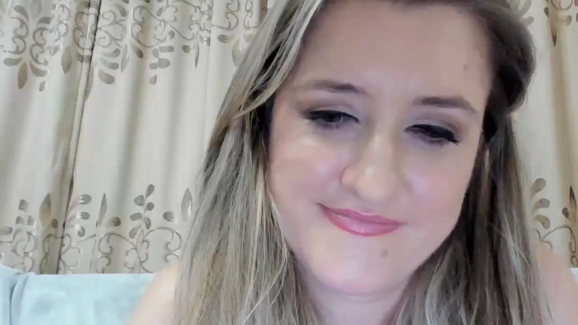 Gallery image thumbnail from BestDream's myfreecams stream on, 11/05/2025, 24:12 image 6 of 20
