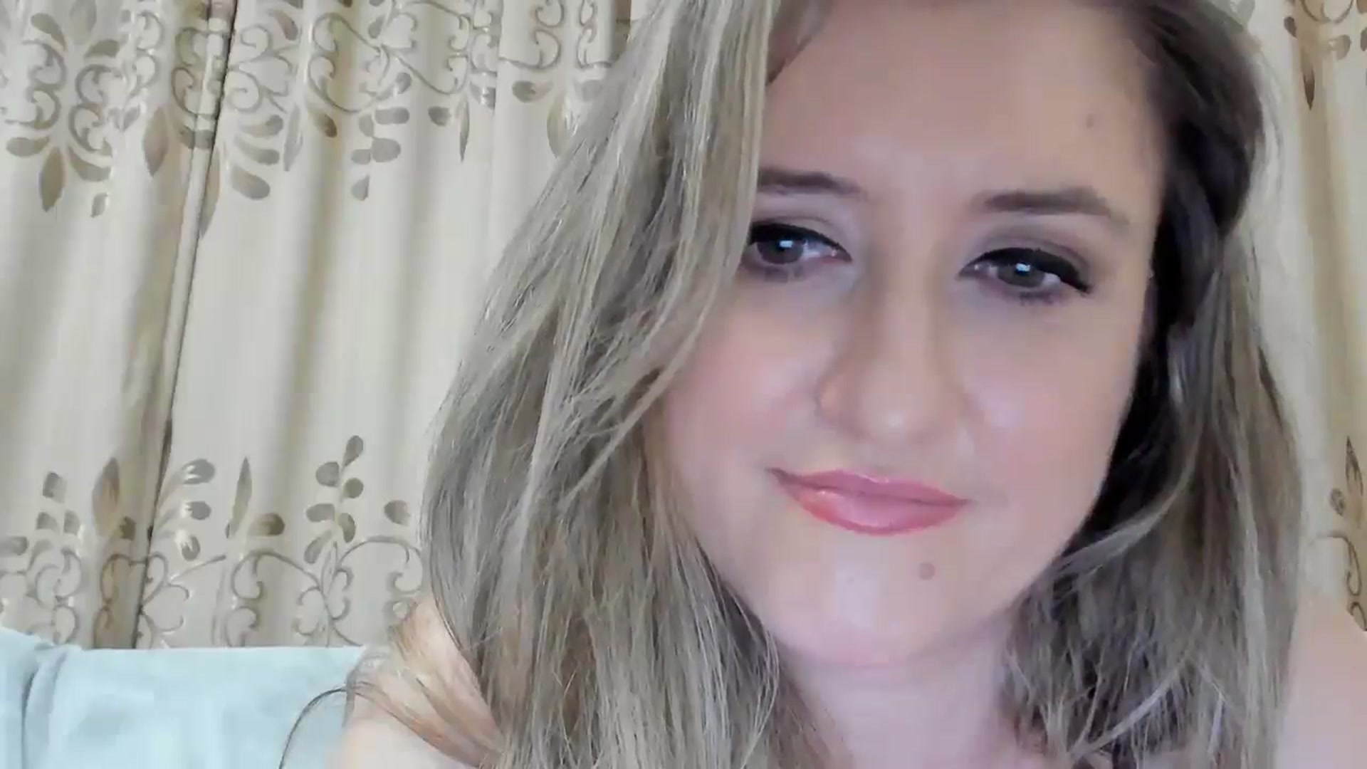 Gallery image thumbnail from BestDream's myfreecams stream on, 11/05/2025, 24:12 image 10 of 20