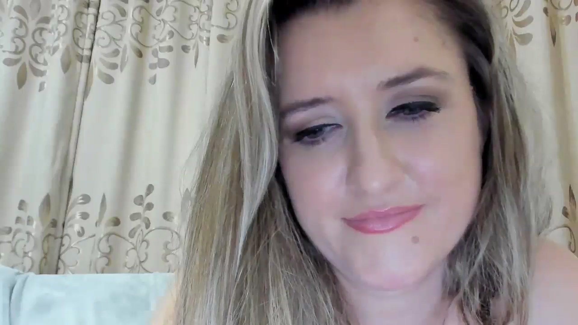 Gallery image thumbnail from BestDream's myfreecams stream on, 11/05/2025, 24:12 image 8 of 20