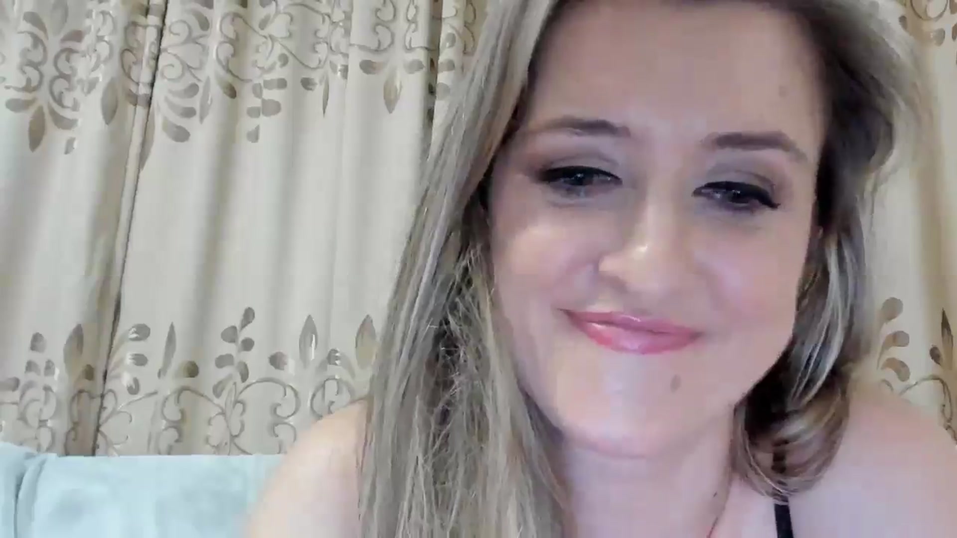 Gallery image thumbnail from BestDream's myfreecams stream on, 11/05/2025, 24:12 image 2 of 20
