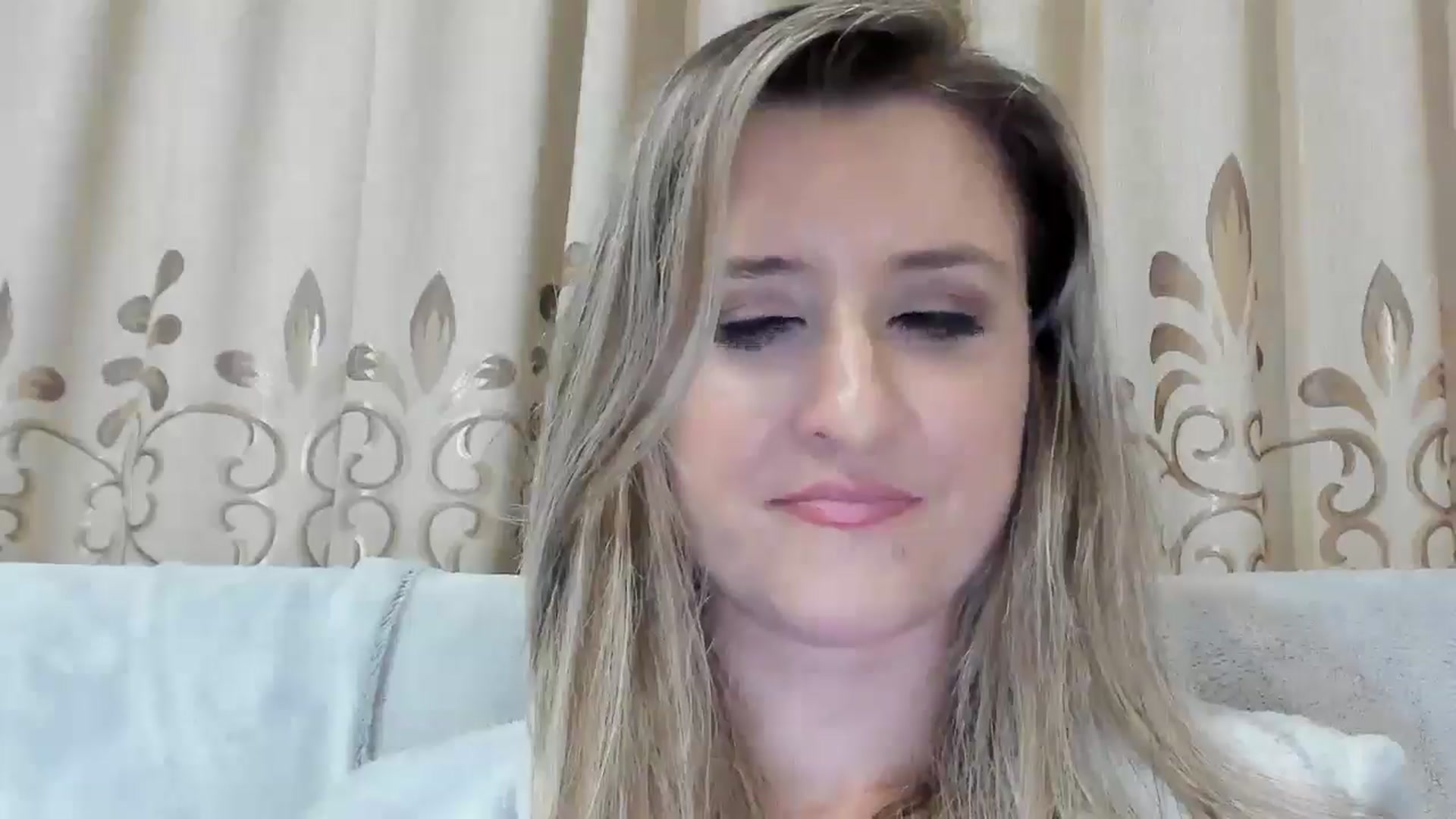 Gallery image thumbnail from BestDream's myfreecams stream on, 11/05/2025, 01:44 image 19 of 20
