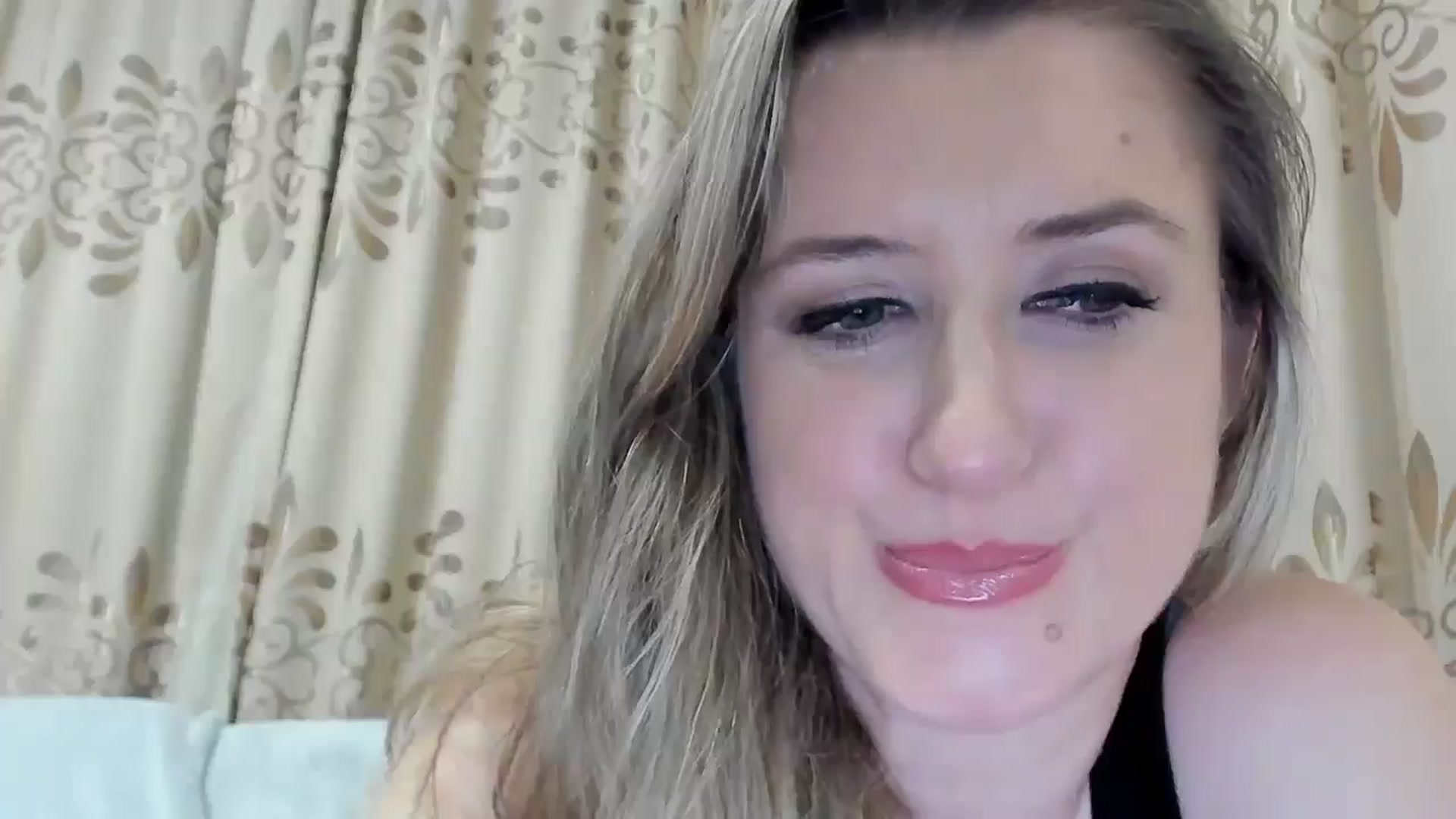 Gallery image thumbnail from BestDream's myfreecams stream on, 11/05/2025, 23:54 image 20 of 20