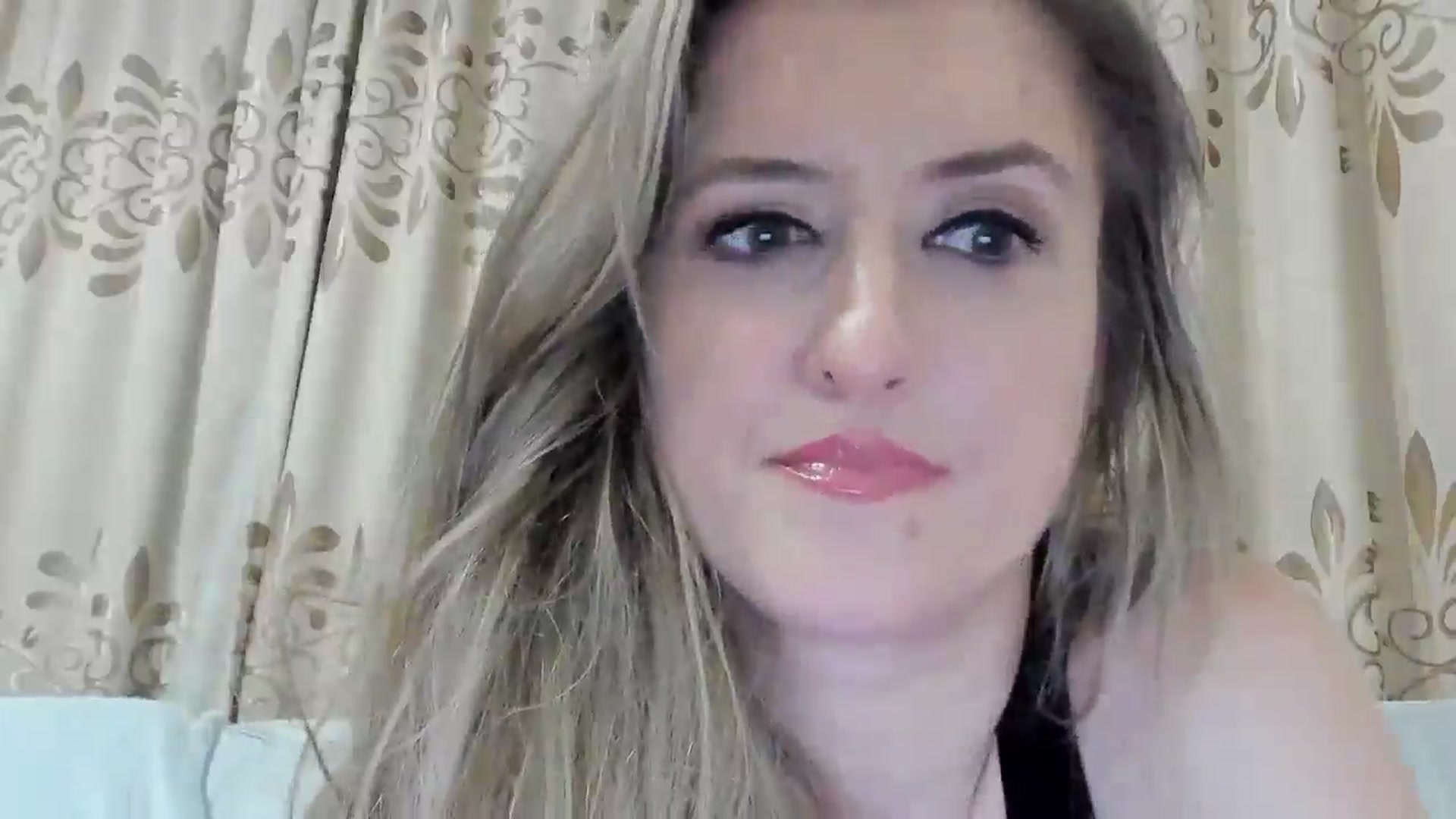Gallery image thumbnail from BestDream's myfreecams stream on, 11/05/2025, 23:54 image 7 of 20