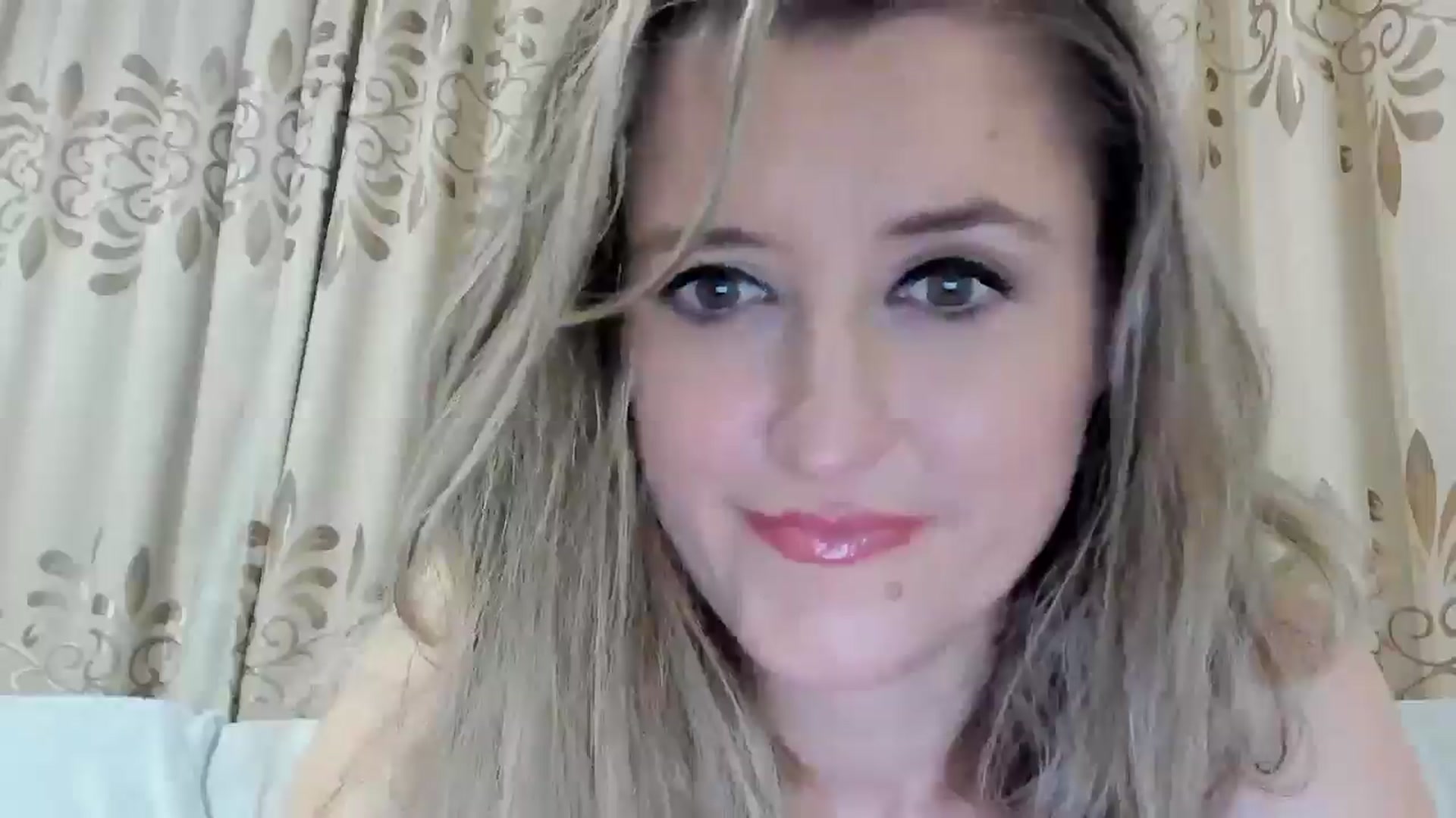 Gallery image thumbnail from BestDream's myfreecams stream on, 11/05/2025, 23:54 image 8 of 20