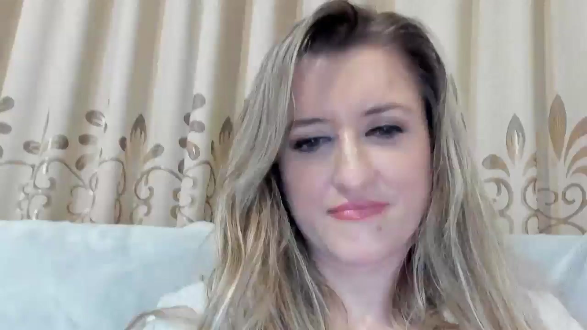 Gallery image thumbnail from BestDream's myfreecams stream on, 11/06/2025, 01:56 image 15 of 20