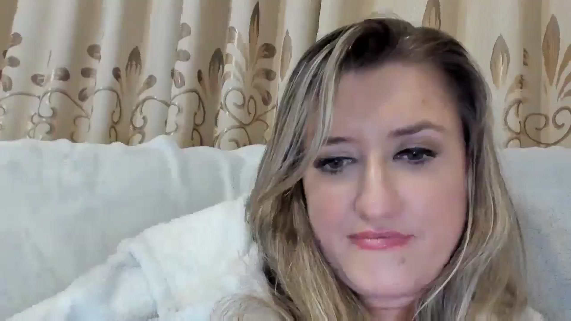 Gallery image thumbnail from BestDream's myfreecams stream on, 11/06/2025, 02:45 image 6 of 20