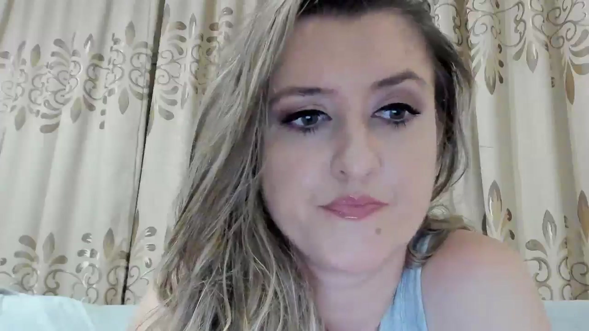 Gallery image thumbnail from BestDream's myfreecams stream on, 11/06/2025, 20:58 image 9 of 20