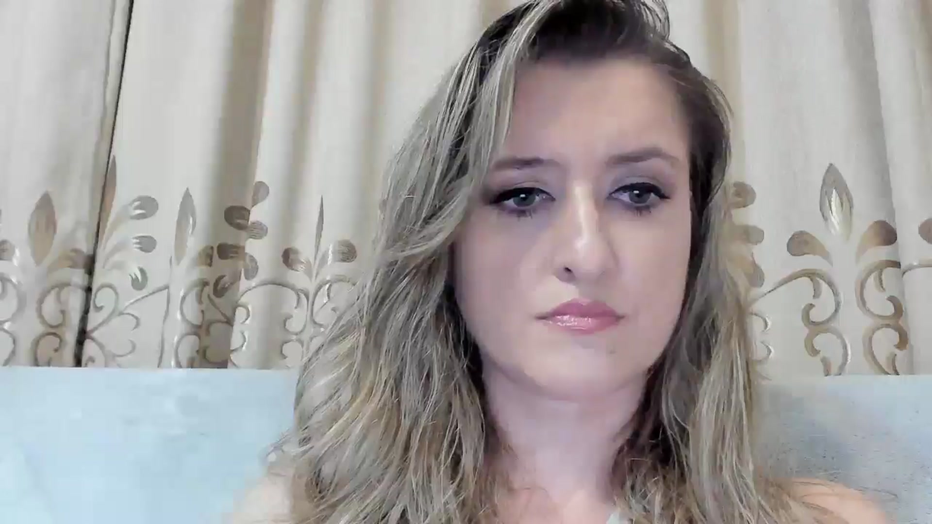 Gallery image thumbnail from BestDream's myfreecams stream on, 11/06/2025, 21:40 image 10 of 20