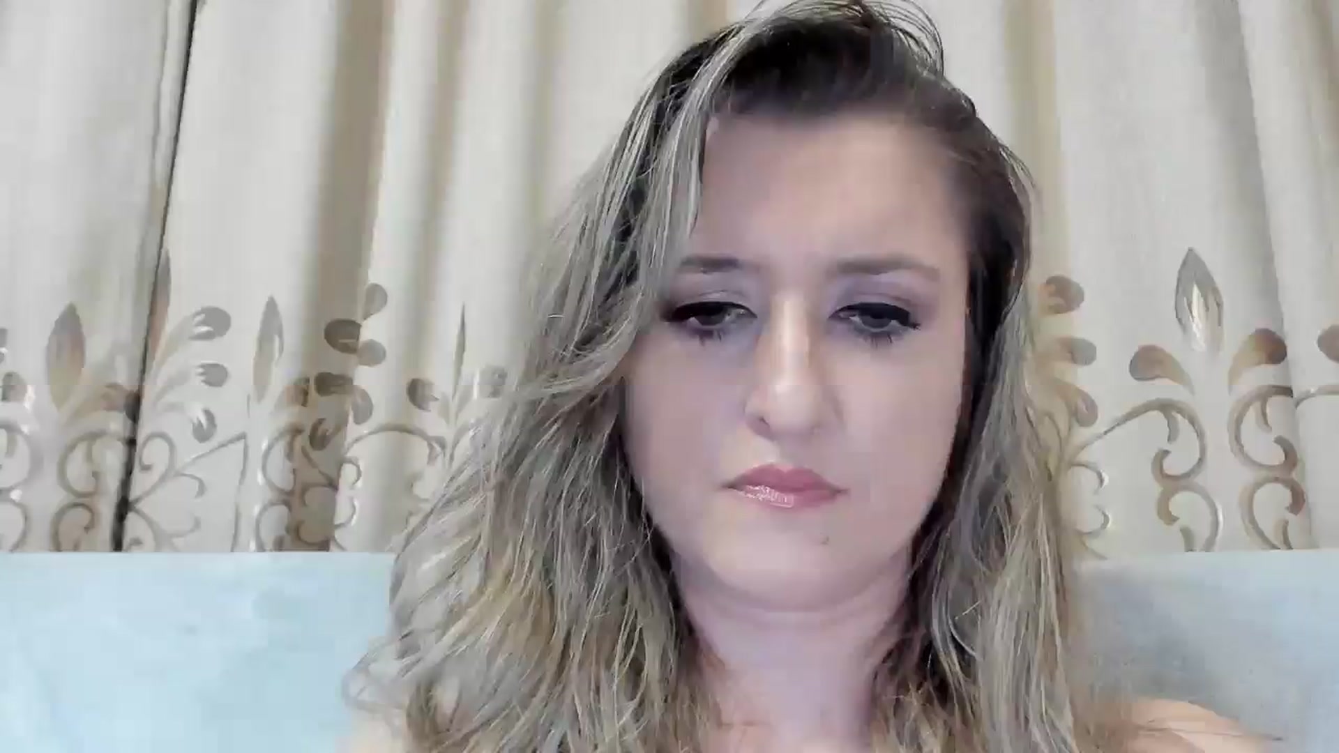 Gallery image thumbnail from BestDream's myfreecams stream on, 11/06/2025, 21:40 image 12 of 20