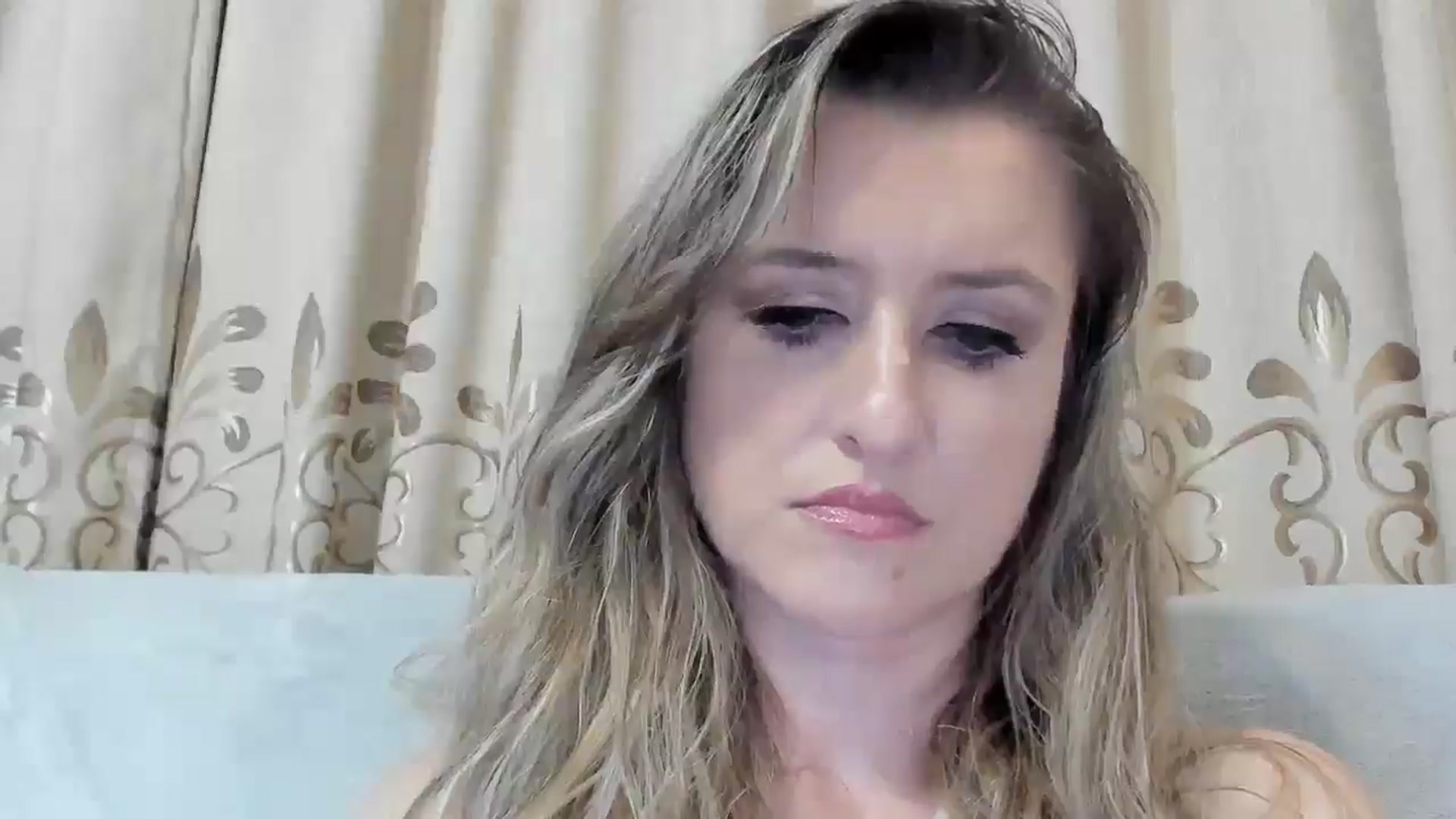 Gallery image thumbnail from BestDream's myfreecams stream on, 11/06/2025, 21:40 image 20 of 20