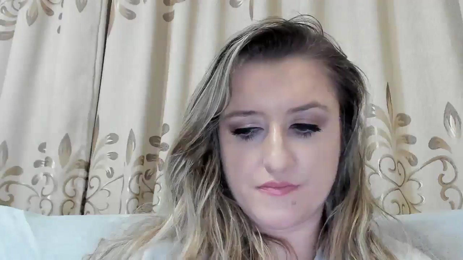 Gallery image thumbnail from BestDream's myfreecams stream on, 11/06/2025, 23:28 image 8 of 20