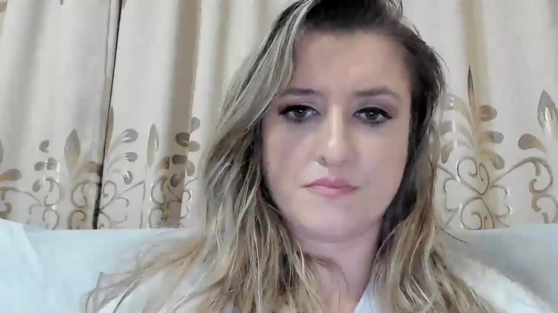 Gallery image thumbnail from BestDream's myfreecams stream on, 11/06/2025, 23:28 image 10 of 20