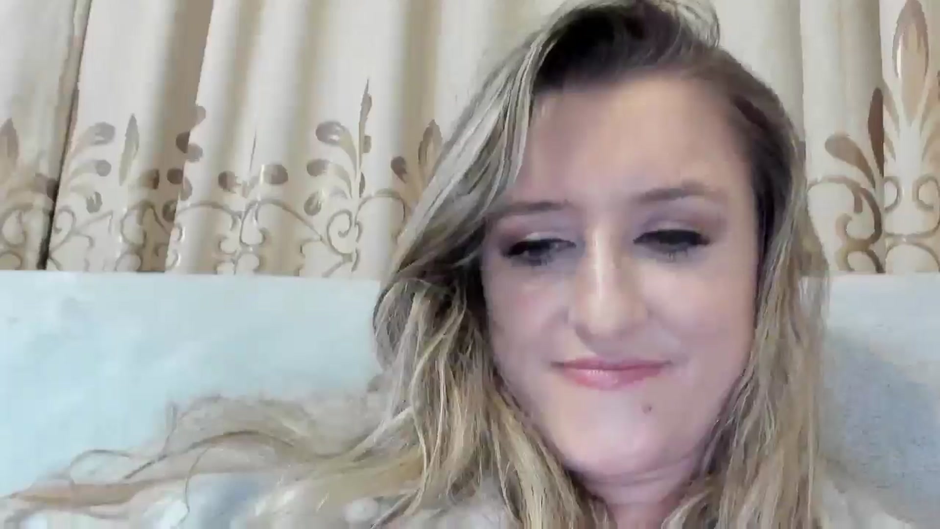Gallery image thumbnail from BestDream's myfreecams stream on, 11/07/2025, 24:02 image 16 of 20