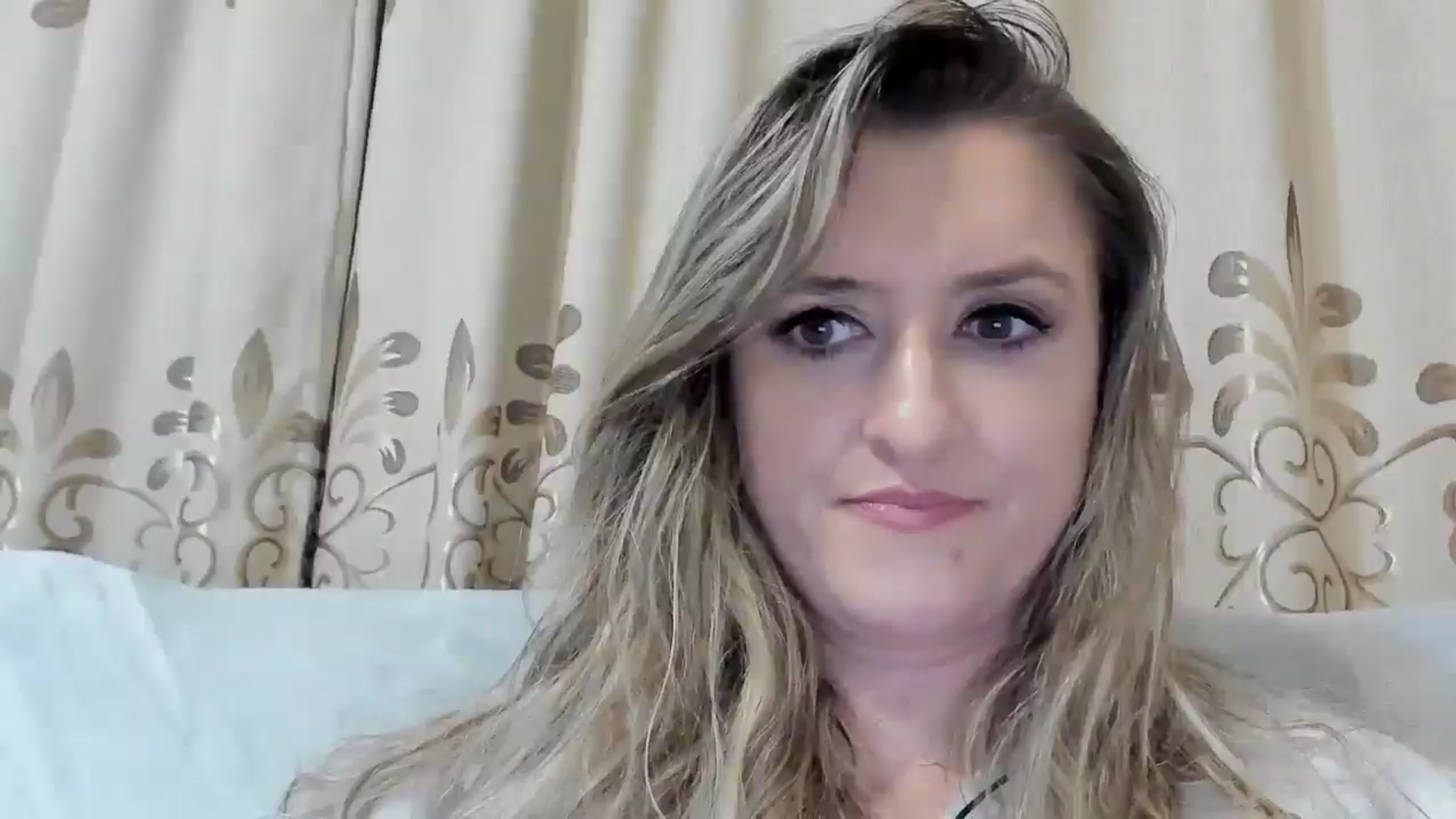 Gallery image thumbnail from BestDream's myfreecams stream on, 11/07/2025, 24:02 image 6 of 20