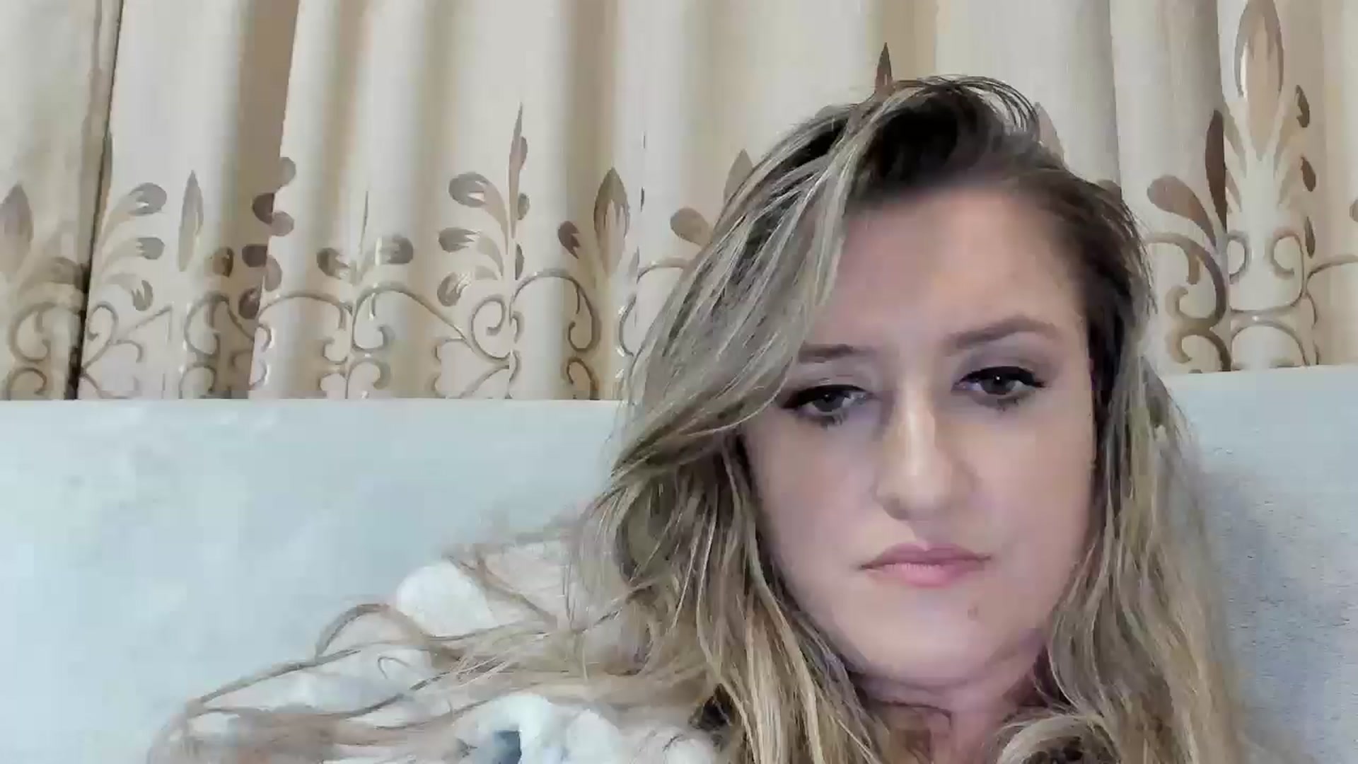 Gallery image thumbnail from BestDream's myfreecams stream on, 11/07/2025, 24:53 image 12 of 20