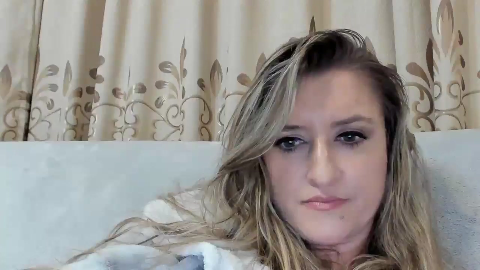 Gallery image thumbnail from BestDream's myfreecams stream on, 11/07/2025, 24:53 image 16 of 20