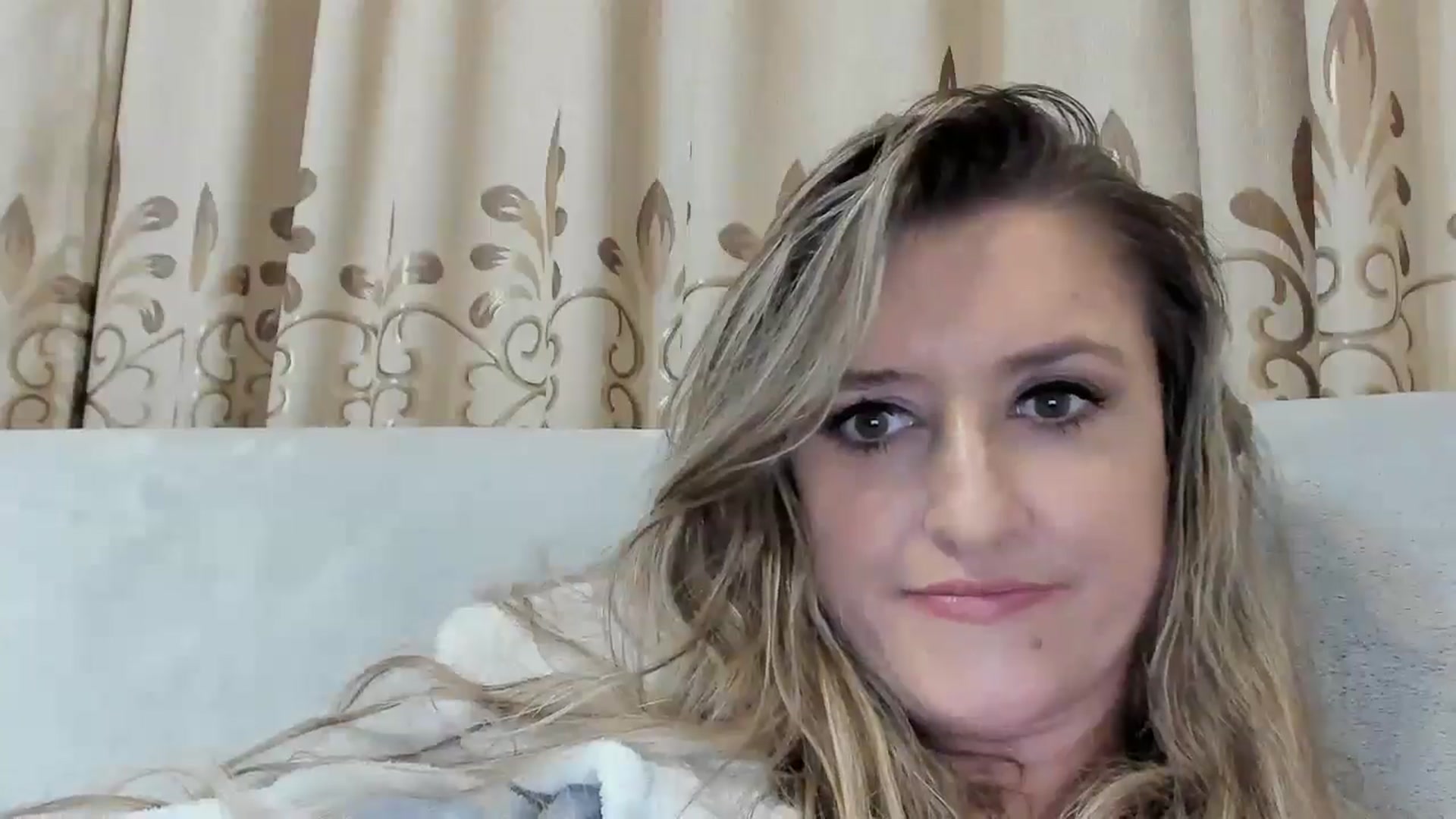 Gallery image thumbnail from BestDream's myfreecams stream on, 11/07/2025, 24:53 image 15 of 20