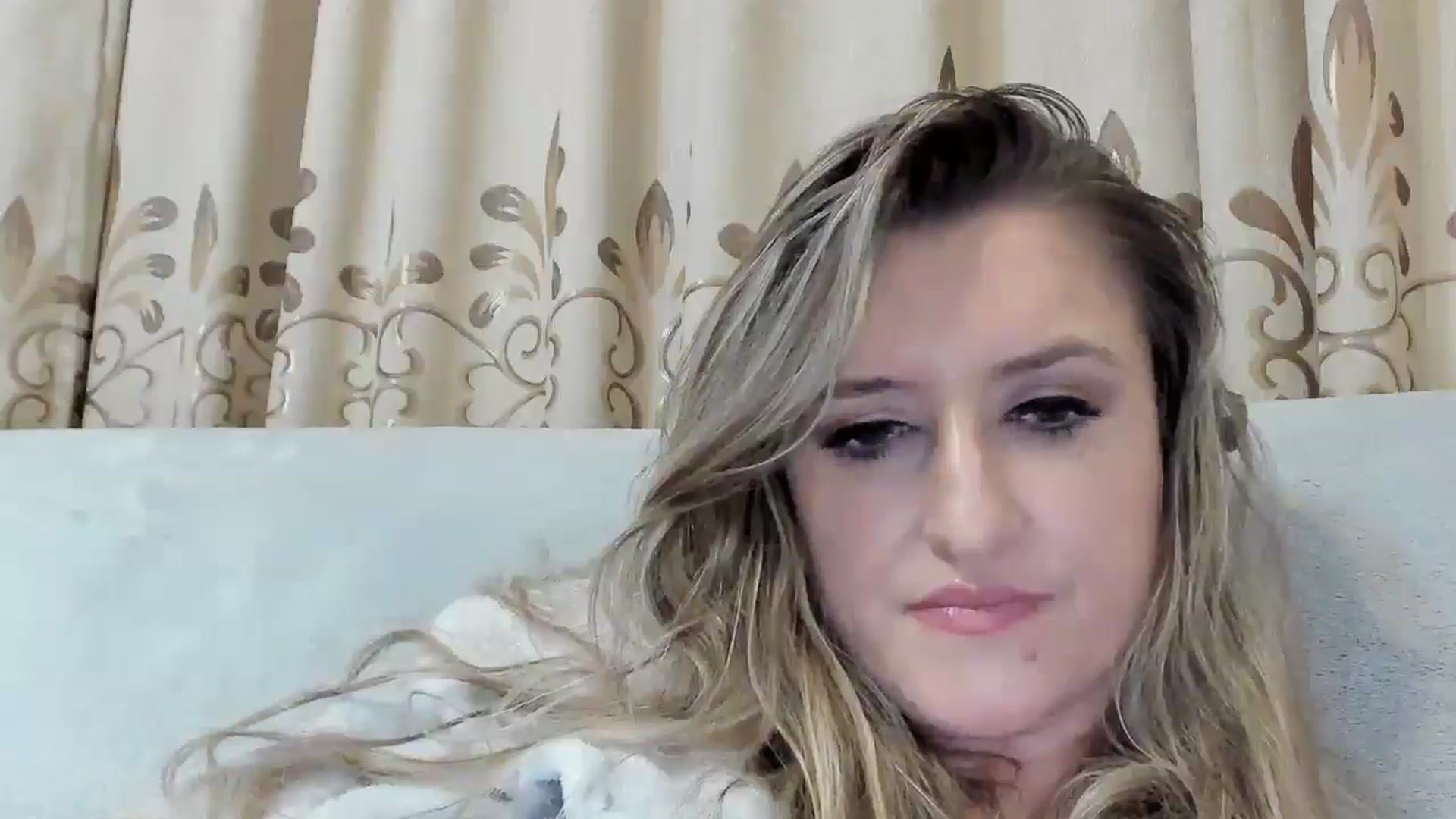 Gallery image thumbnail from BestDream's myfreecams stream on, 11/07/2025, 24:53 image 11 of 20