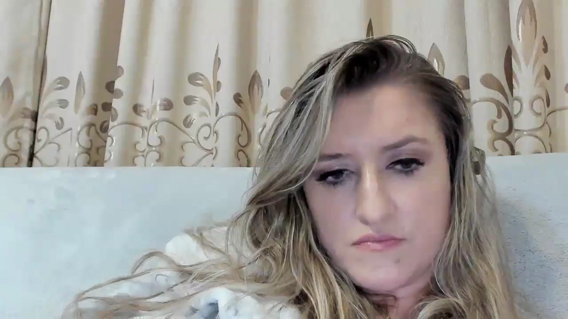 Gallery image thumbnail from BestDream's myfreecams stream on, 11/07/2025, 24:53 image 13 of 20
