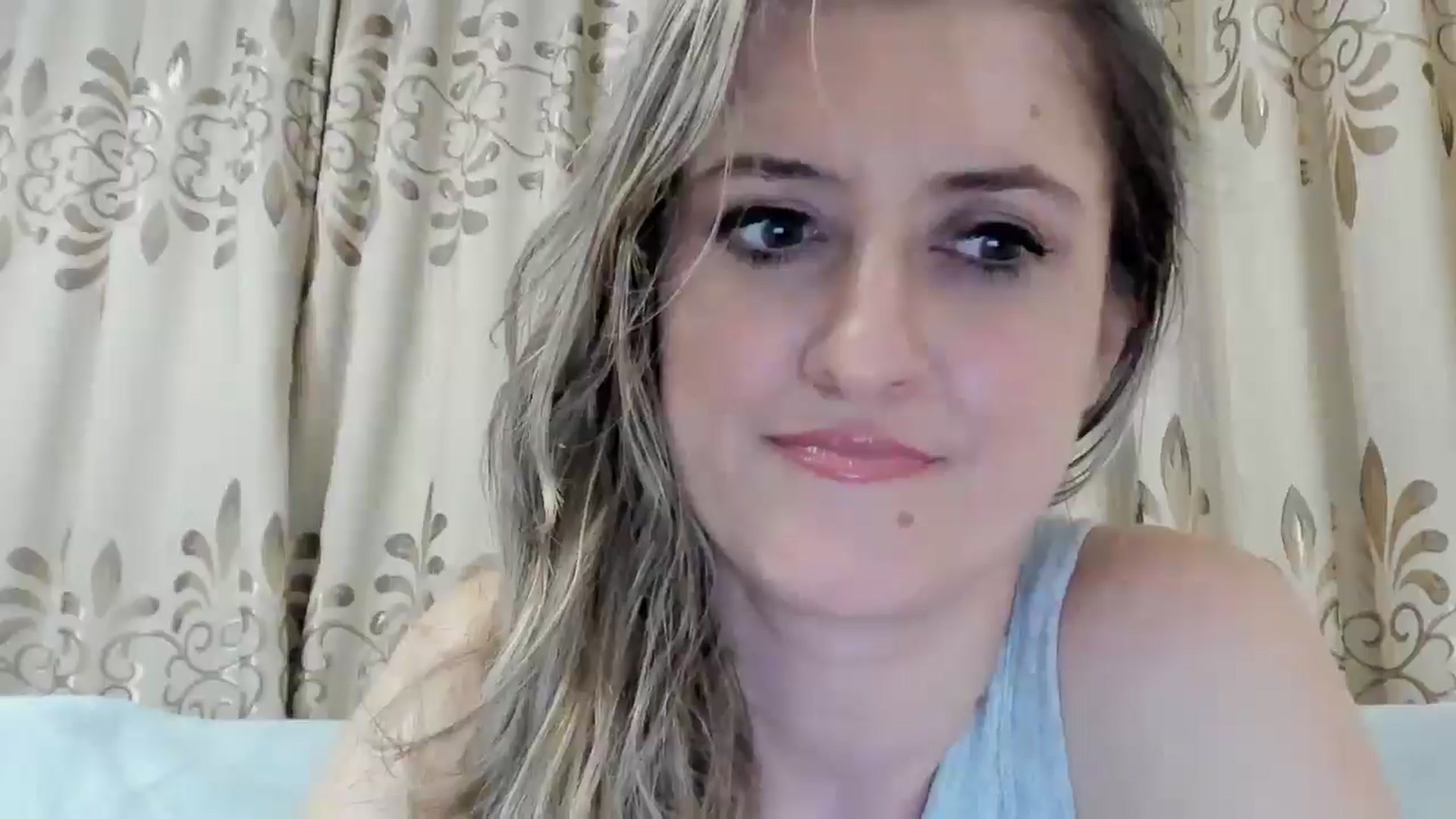 Gallery image thumbnail from BestDream's myfreecams stream on, 11/08/2025, 24:18 image 3 of 20
