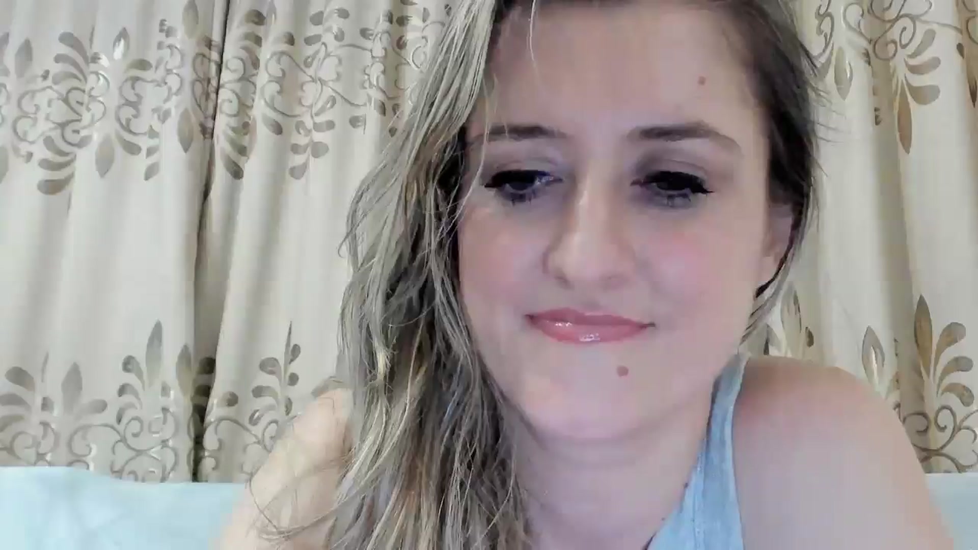 Gallery image thumbnail from BestDream's myfreecams stream on, 11/08/2025, 24:18 image 7 of 20