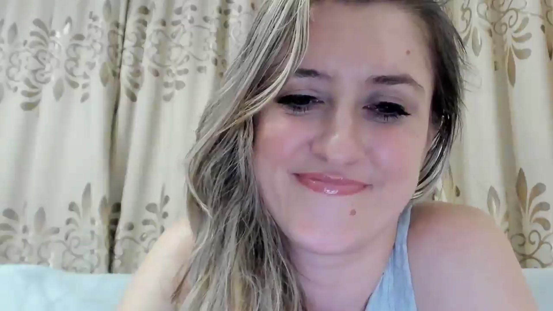 Gallery image thumbnail from BestDream's myfreecams stream on, 11/08/2025, 24:18 image 11 of 20