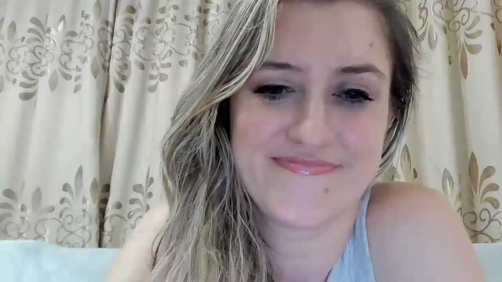Gallery image thumbnail from BestDream's myfreecams stream on, 11/08/2025, 24:18 image 9 of 20