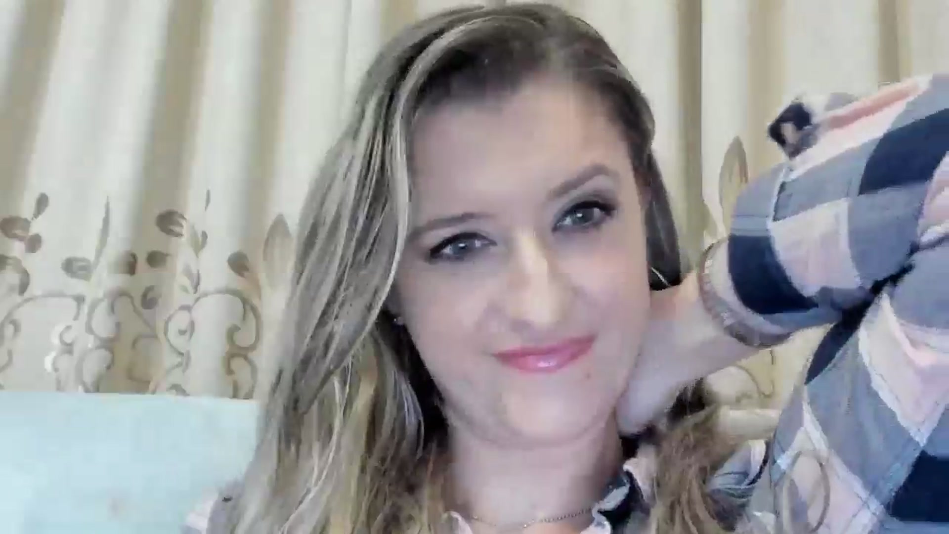 Gallery image thumbnail from BestDream's myfreecams stream on, 11/08/2025, 22:18 image 6 of 20