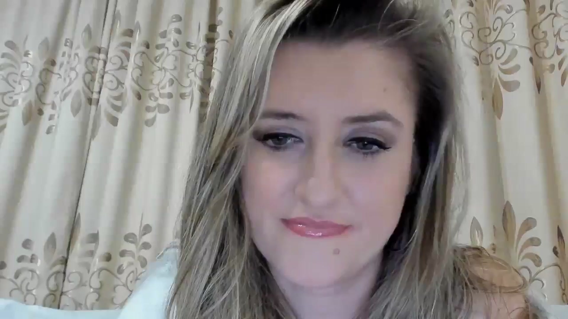 Gallery image thumbnail from BestDream's myfreecams stream on, 11/09/2025, 22:40 image 19 of 20